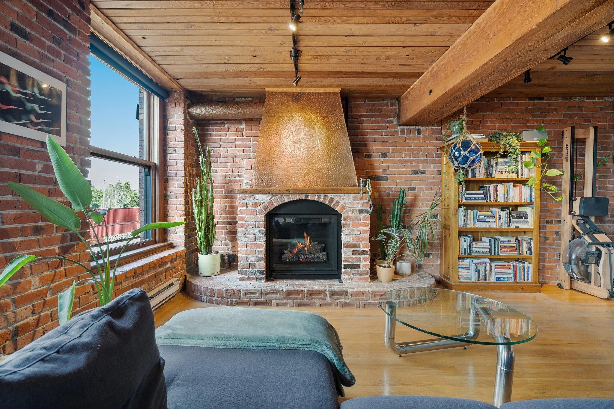 41 Alexander Street #305