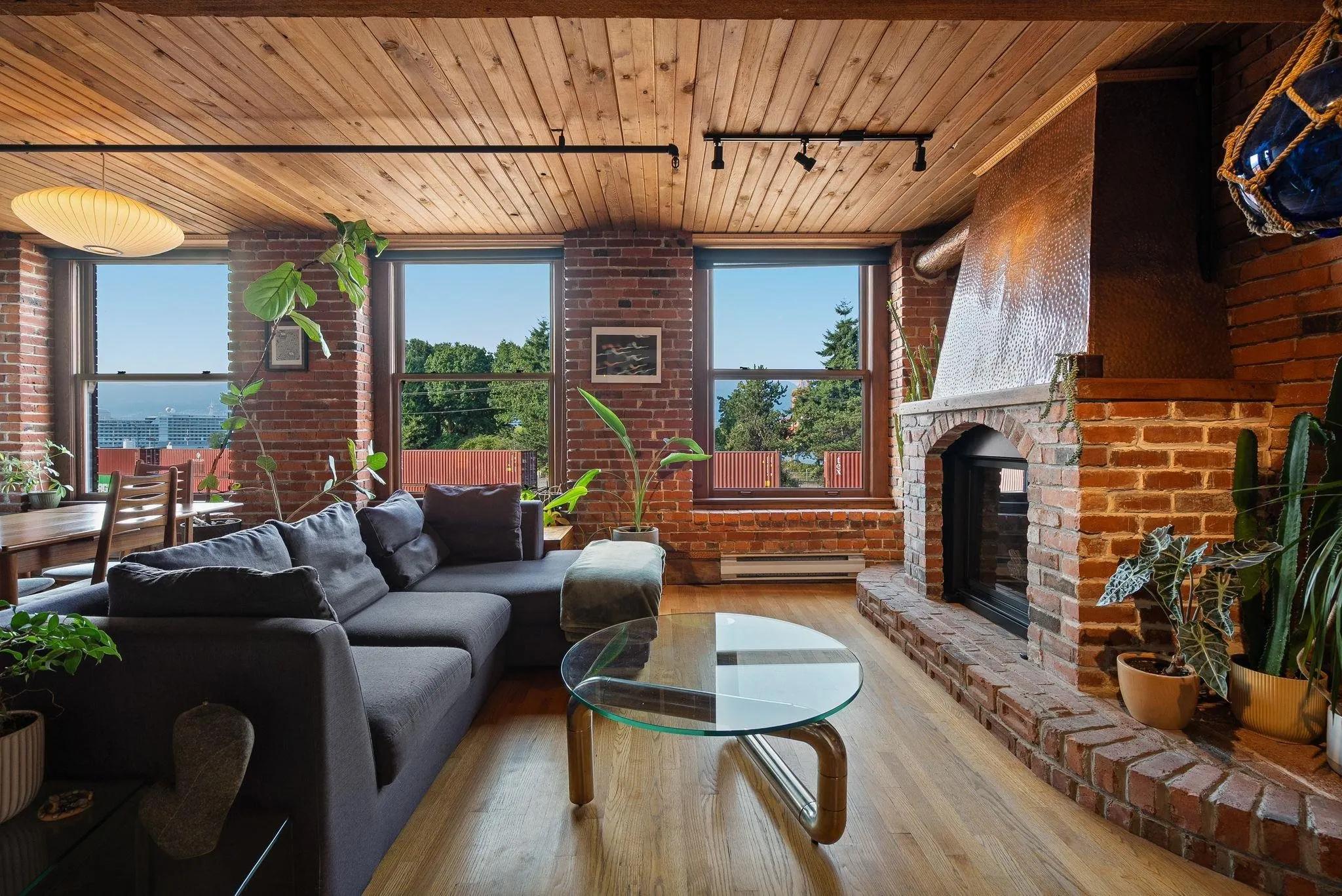 41 Alexander Street #305