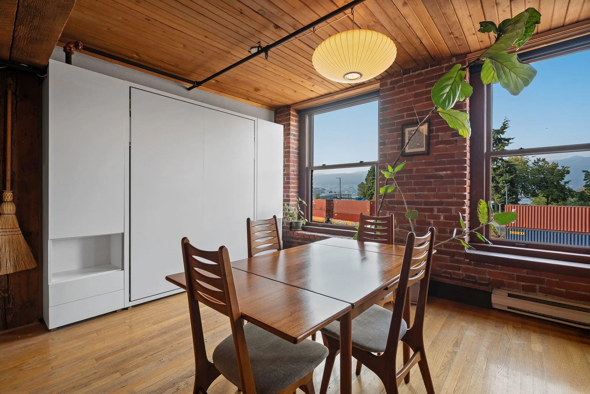 41 Alexander Street #305