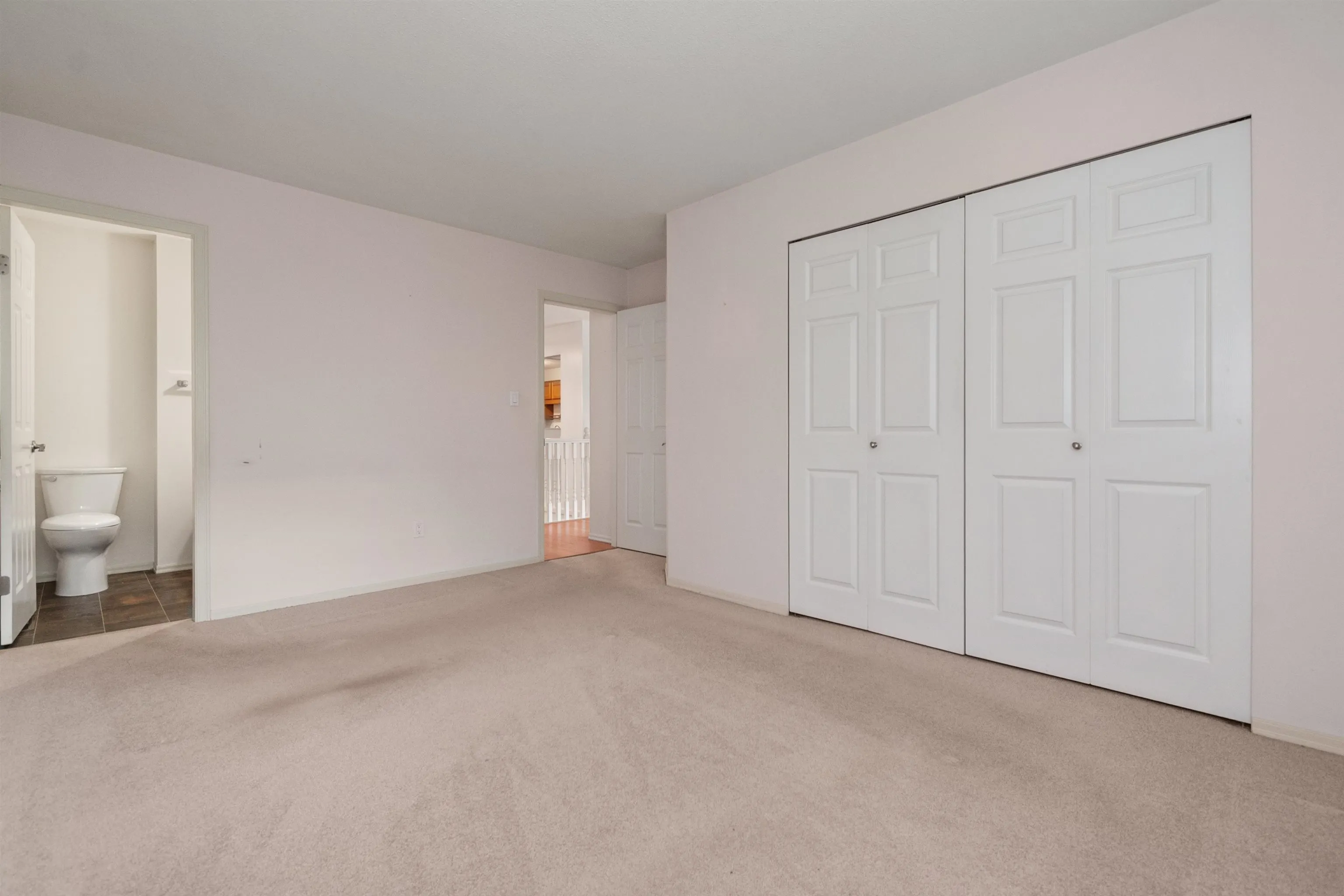 2989 Trafalgar Street #28