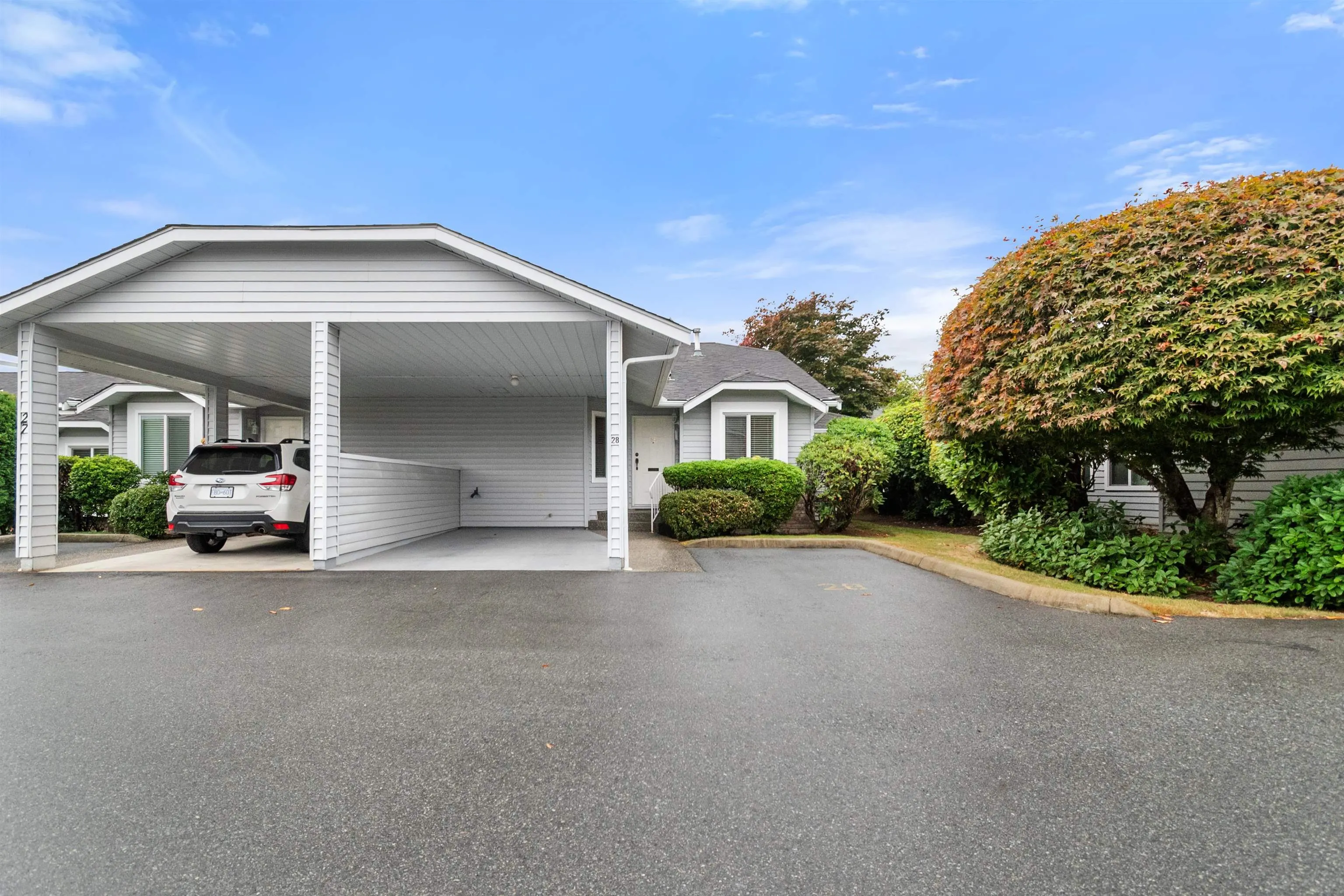 2989 Trafalgar Street #28