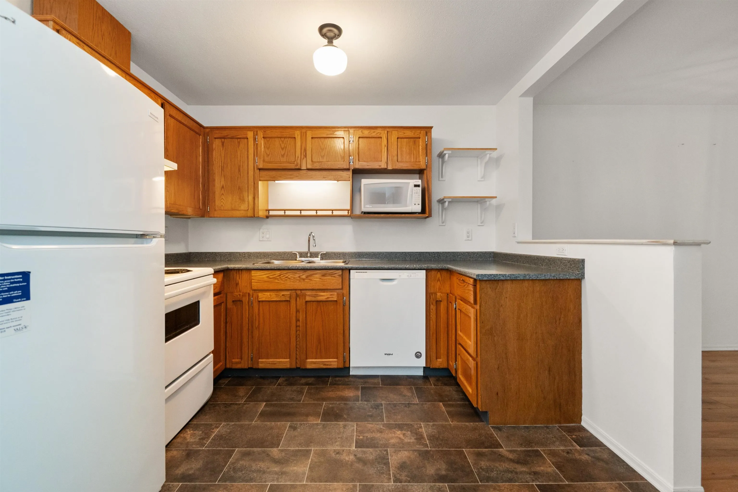 2989 Trafalgar Street #28