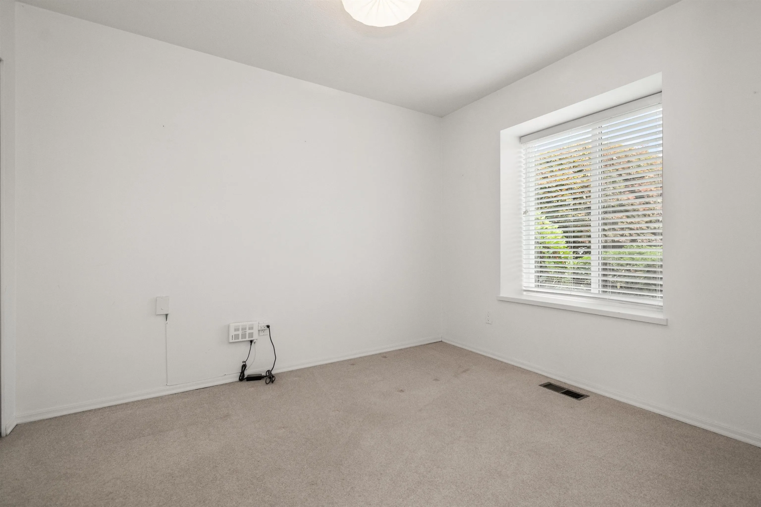 2989 Trafalgar Street #28