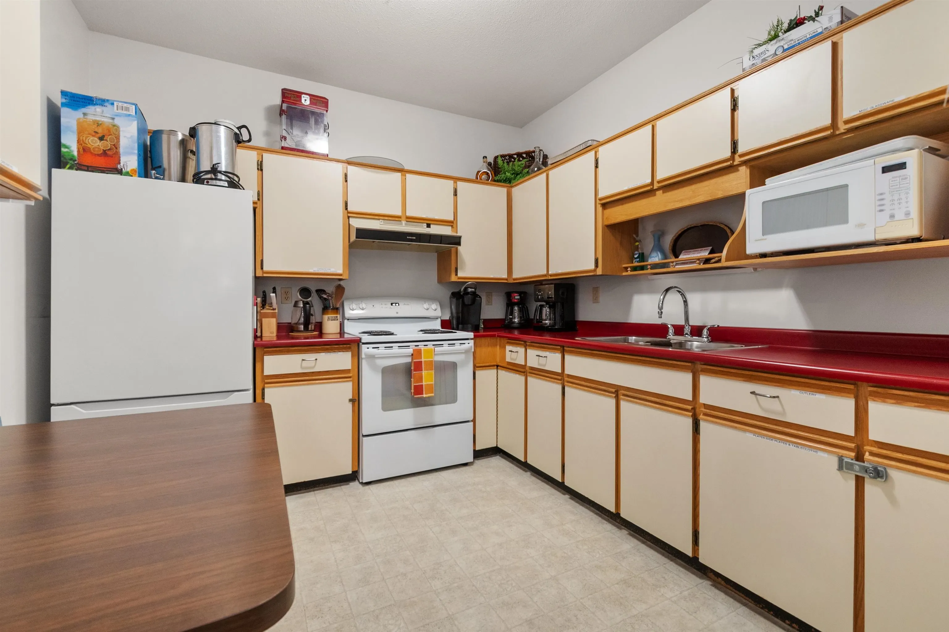 2989 Trafalgar Street #28
