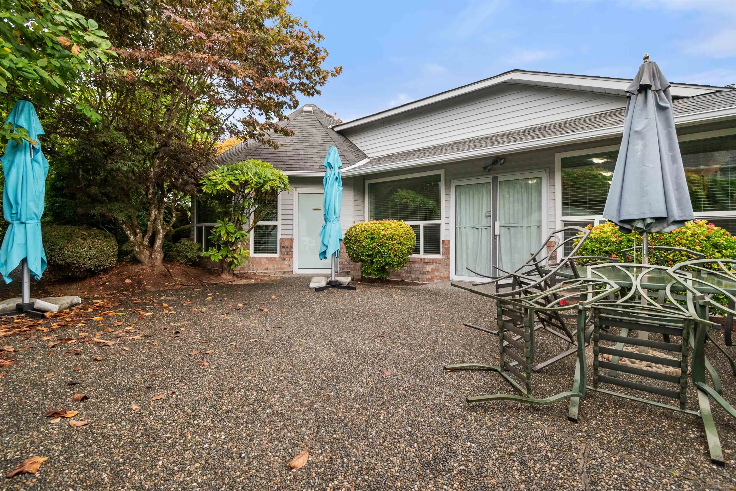 2989 Trafalgar Street #28