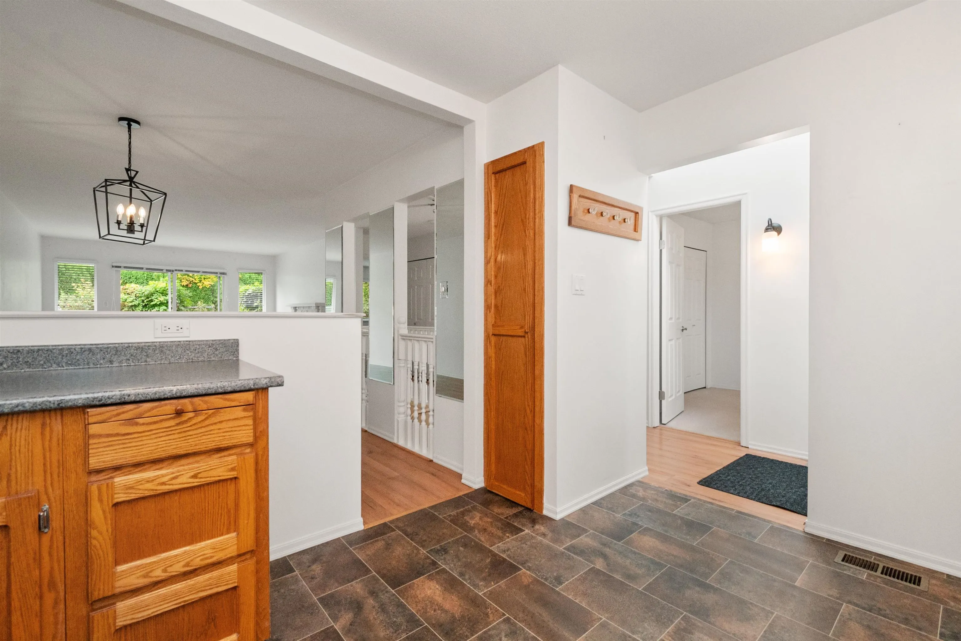 2989 Trafalgar Street #28