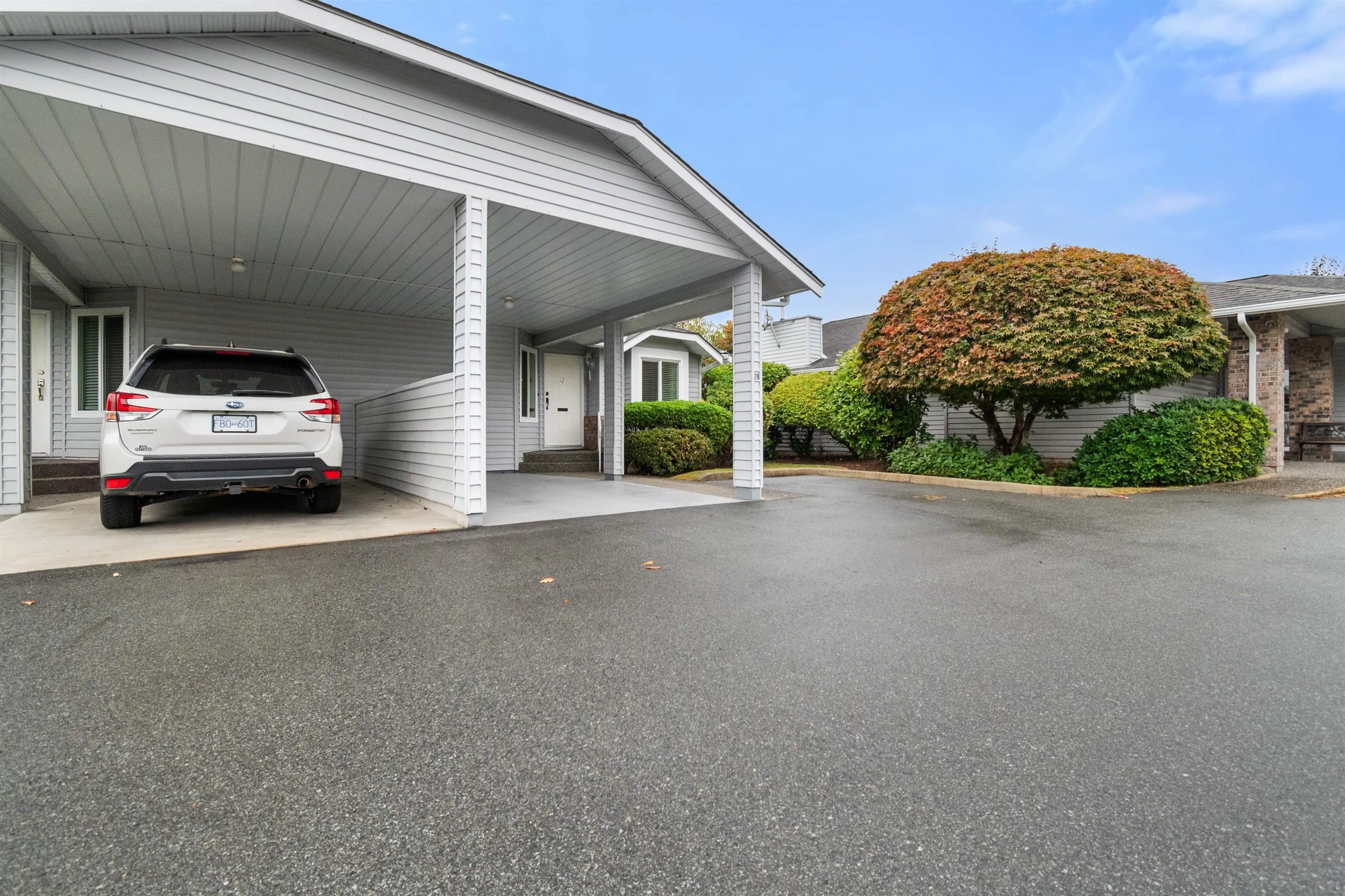 2989 Trafalgar Street #28