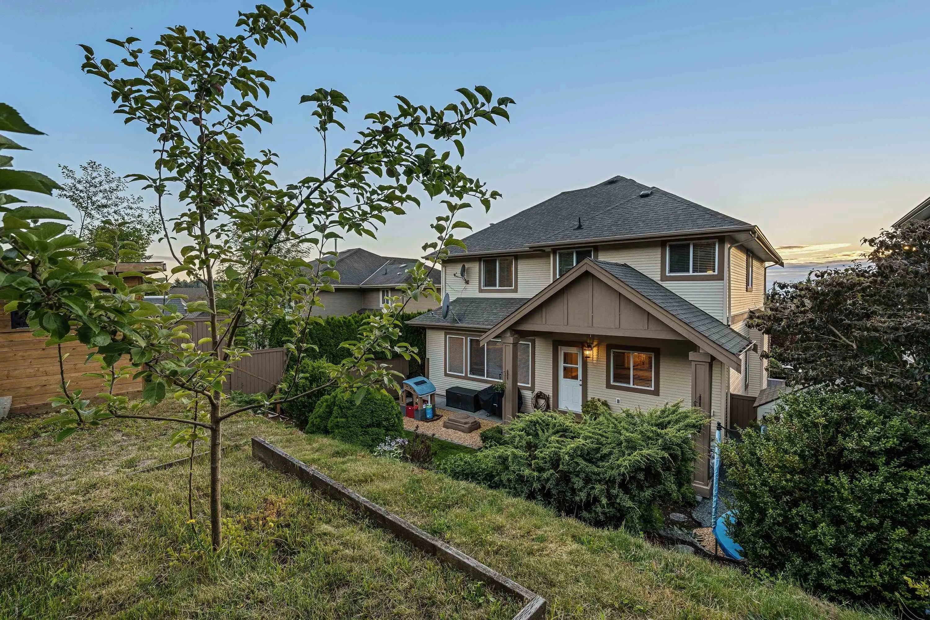 3382 Applewood Drive