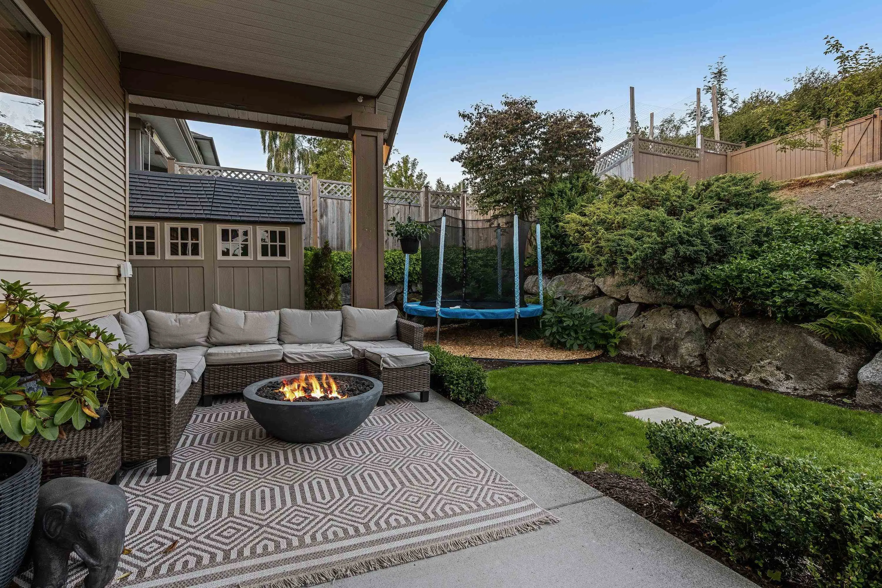 3382 Applewood Drive
