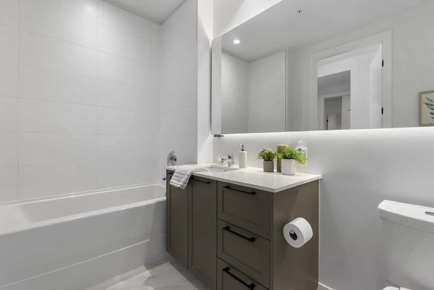 13933 105 Boulevard #216