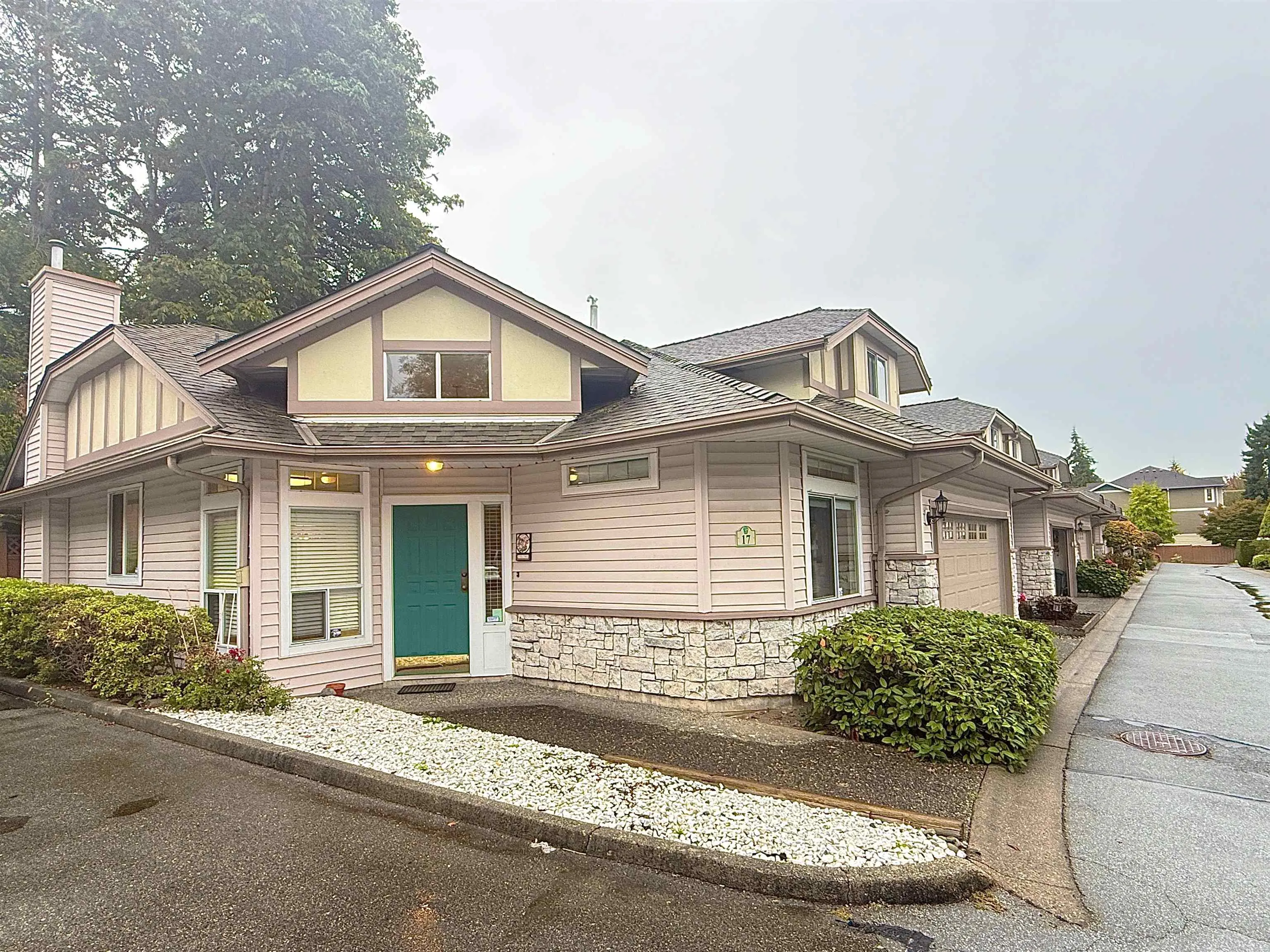 16325 82 Avenue #17