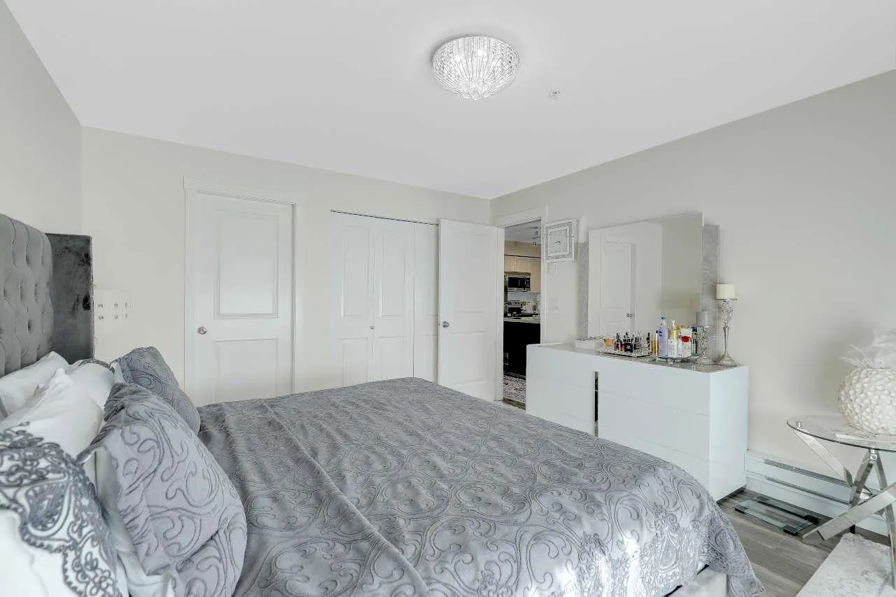 14960 102a Avenue #205