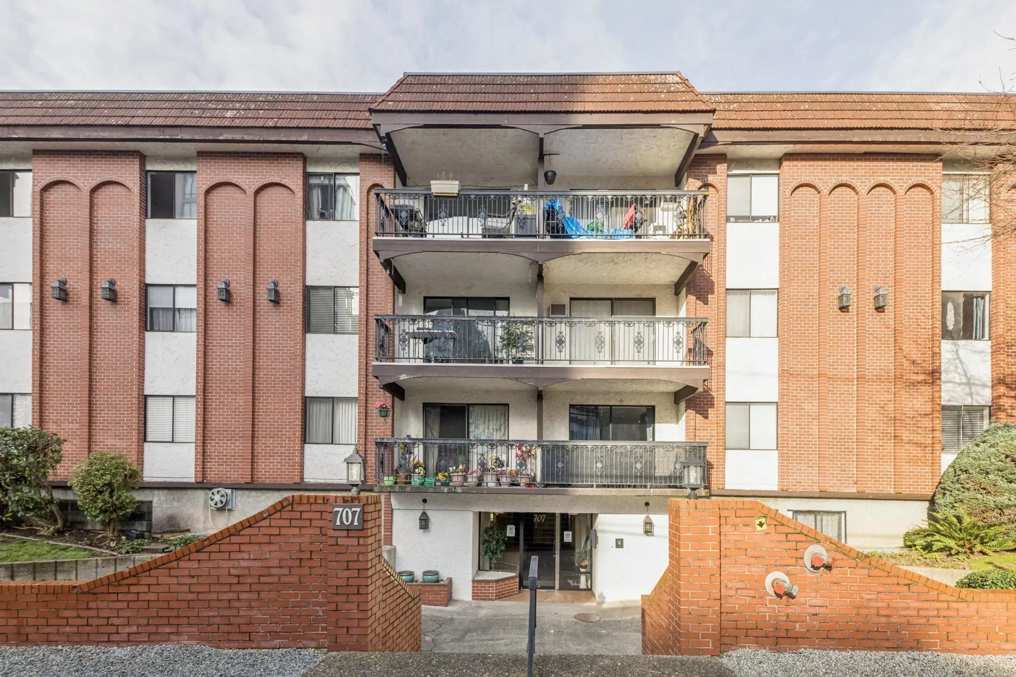 707 Hamilton Street #201