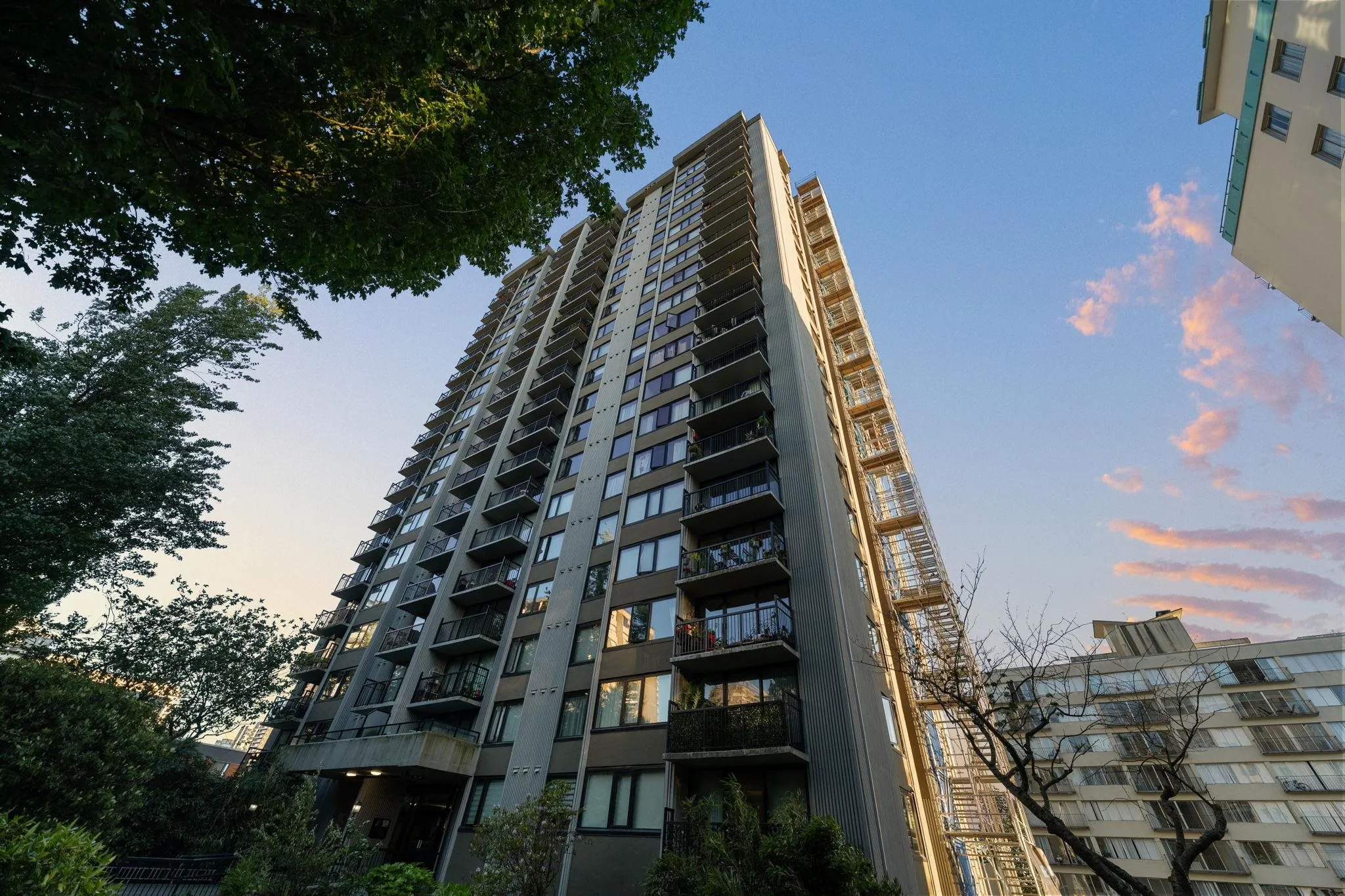 1330 Harwood Street #1207
