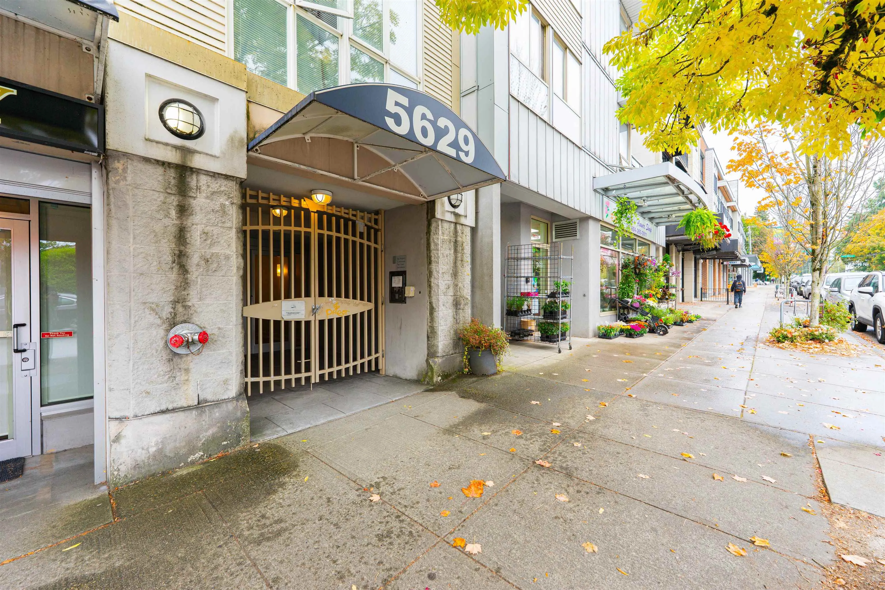 5629 Dunbar Street #406