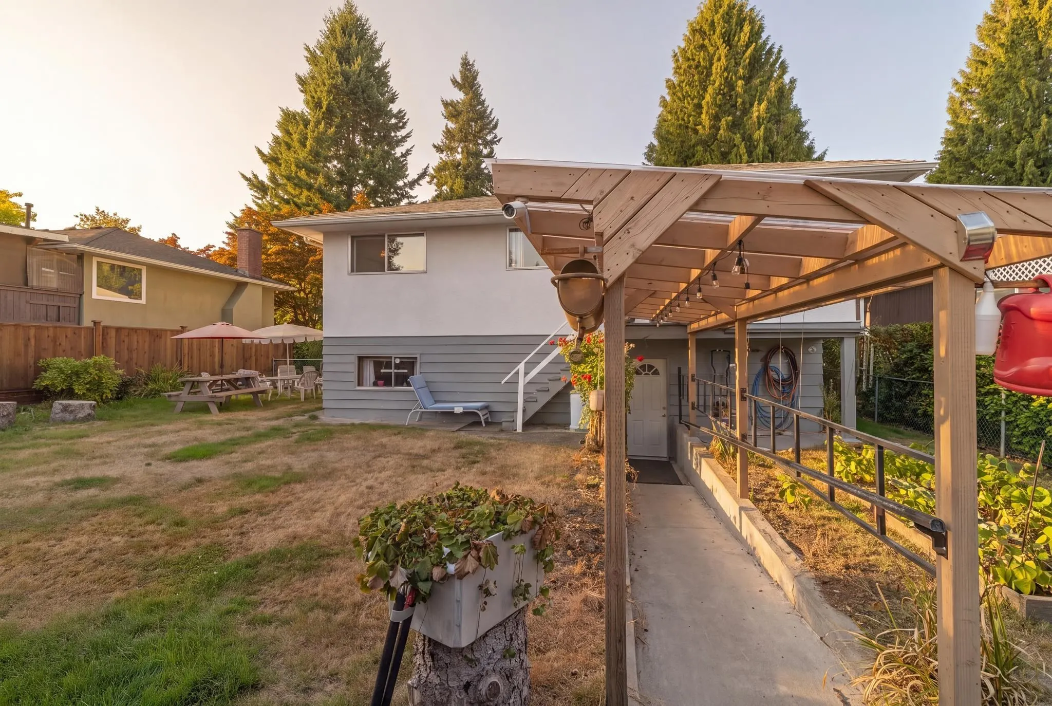 1110 Cottonwood Avenue