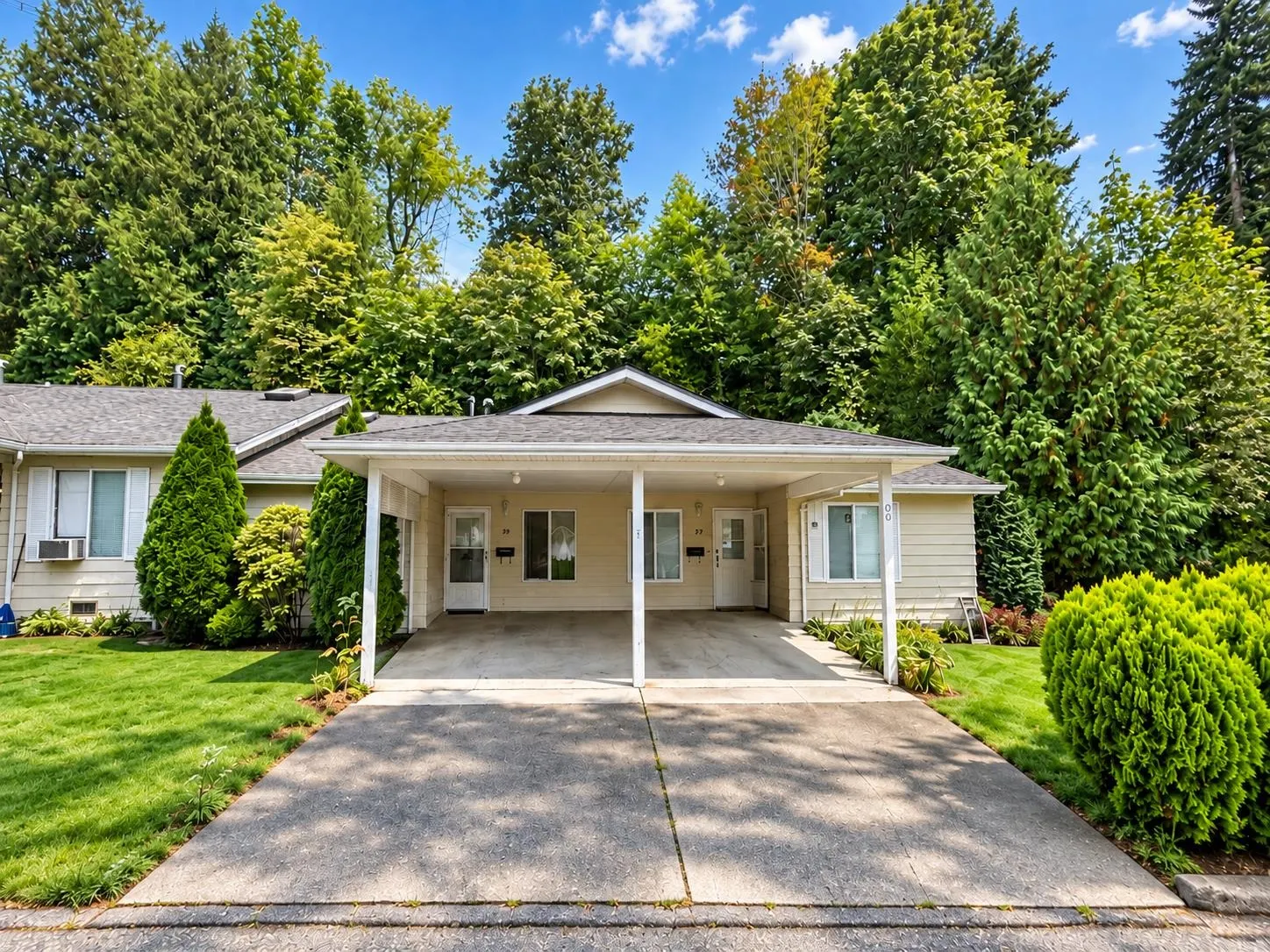 3350 Elmwood Drive #20