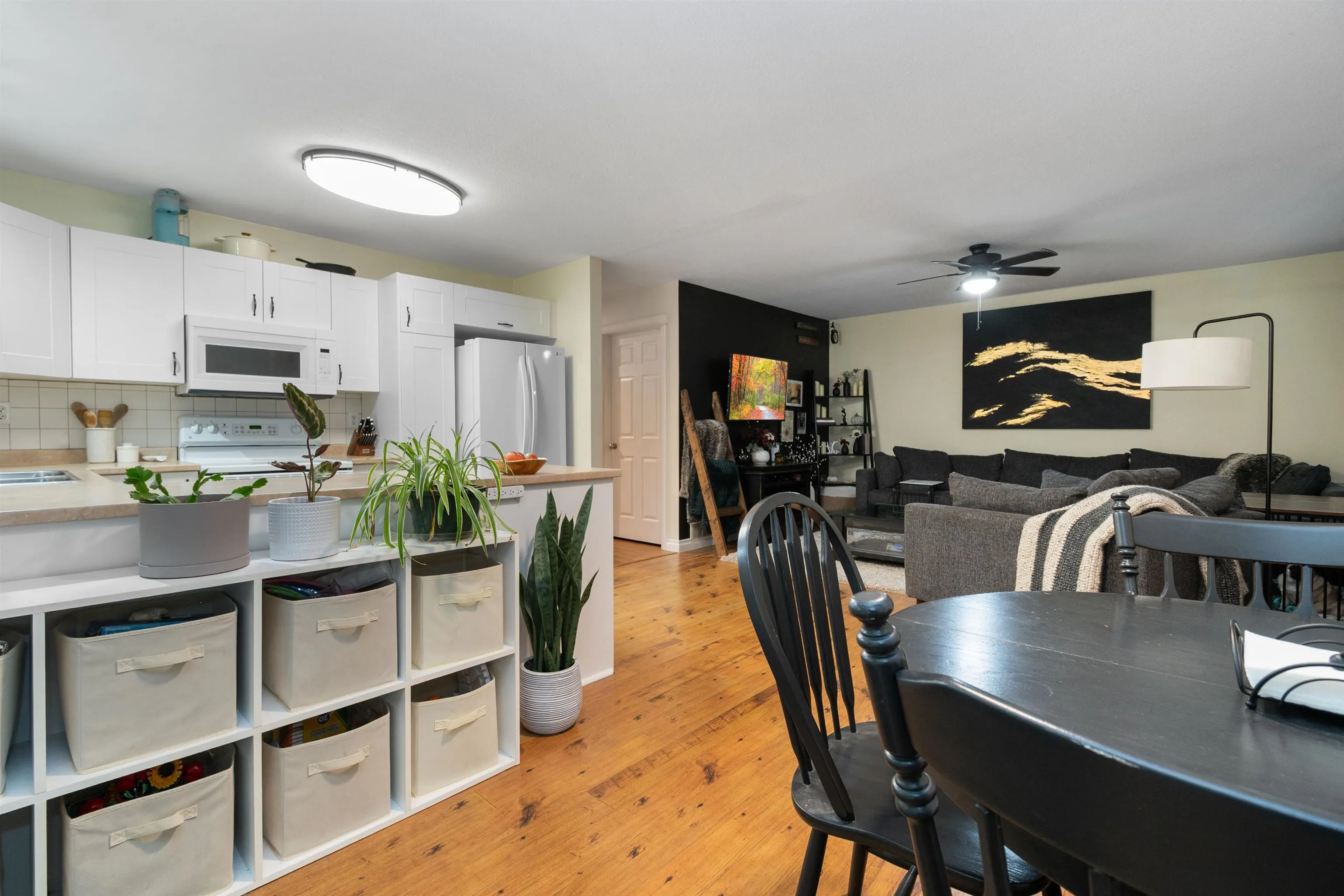 3350 Elmwood Drive #20