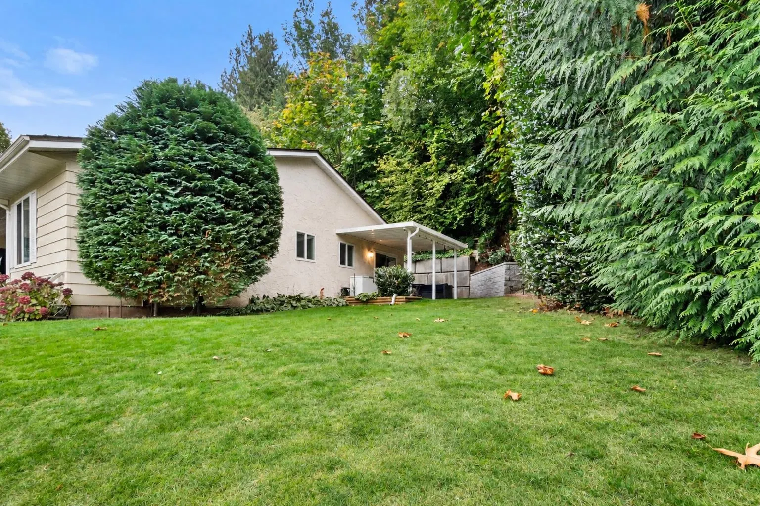 3350 Elmwood Drive #20