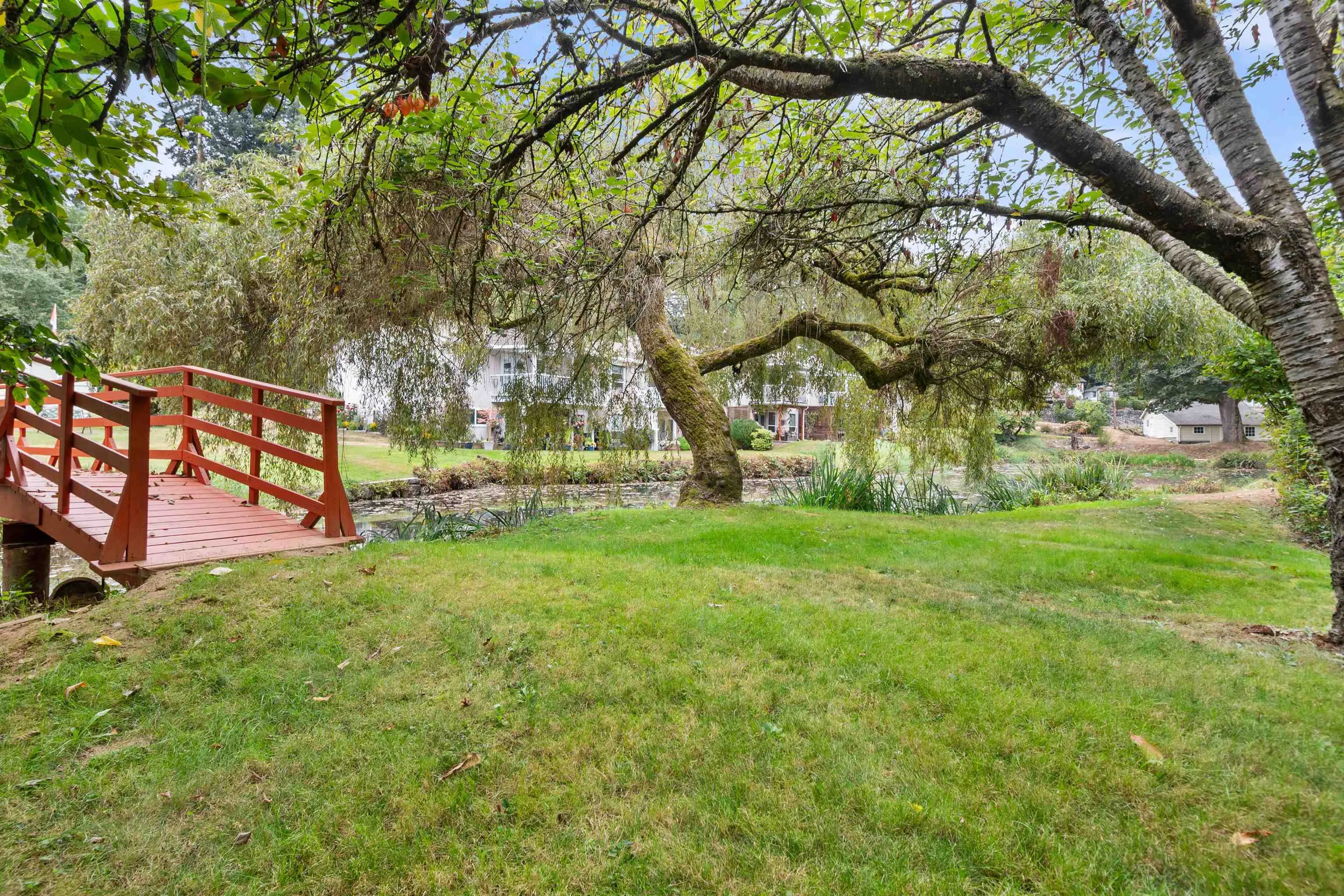 3350 Elmwood Drive #20