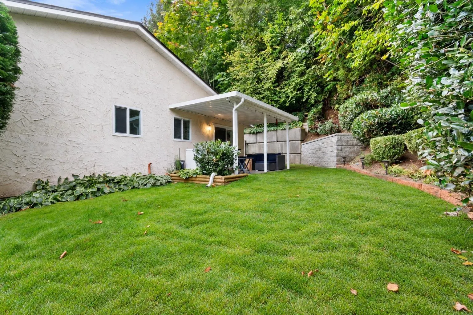 3350 Elmwood Drive #20