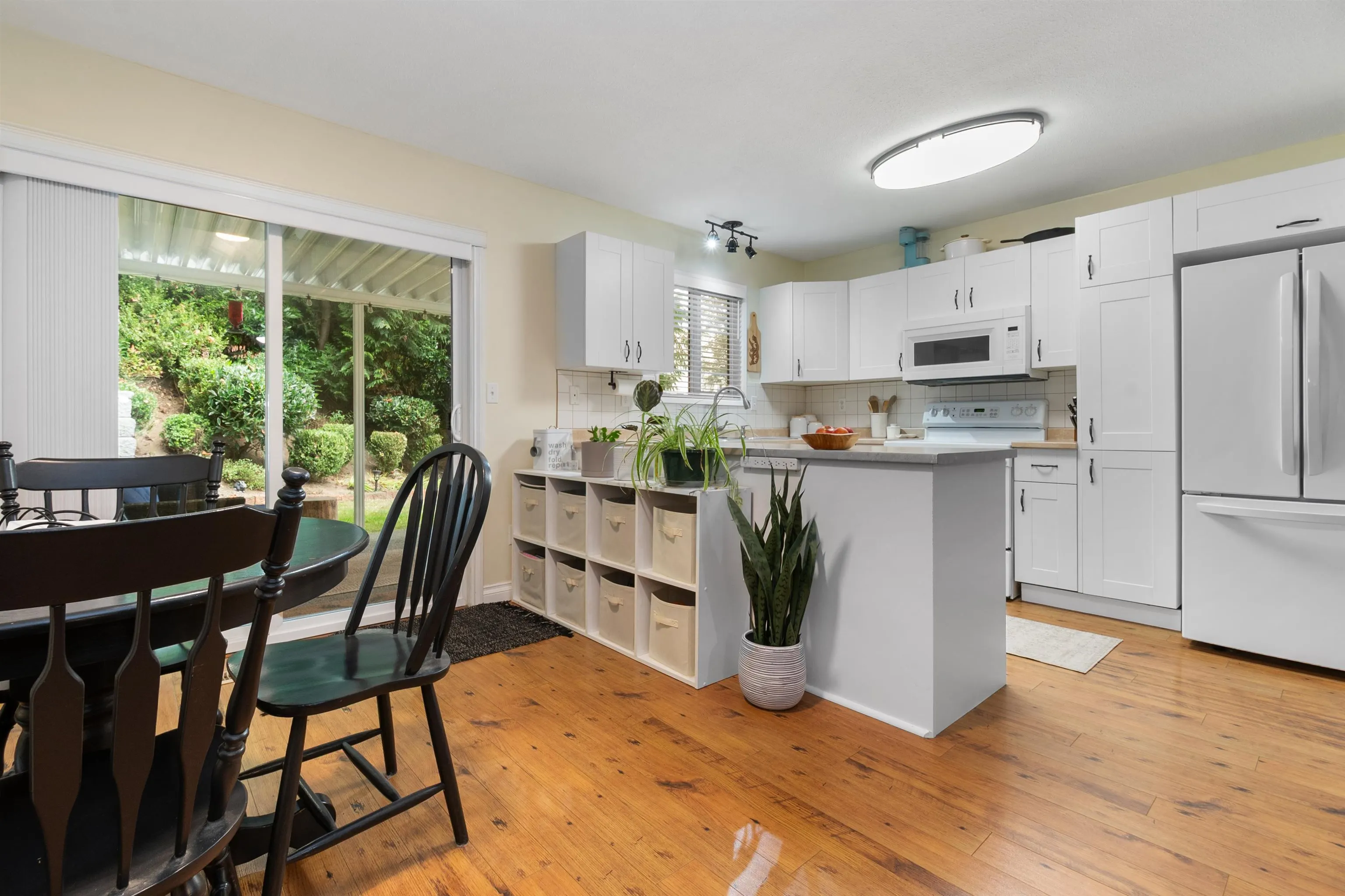 3350 Elmwood Drive #20