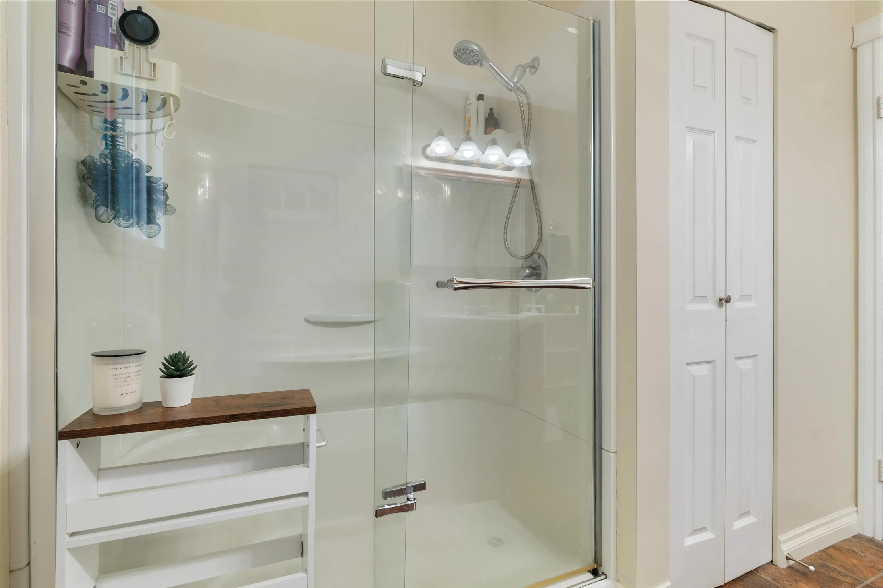 3350 Elmwood Drive #20
