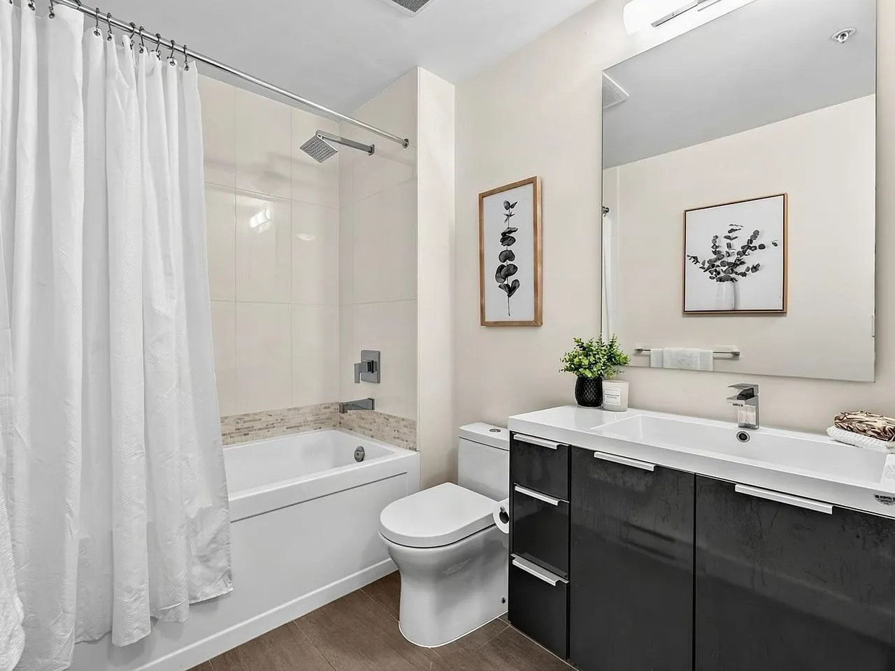 16398 64 Avenue #202