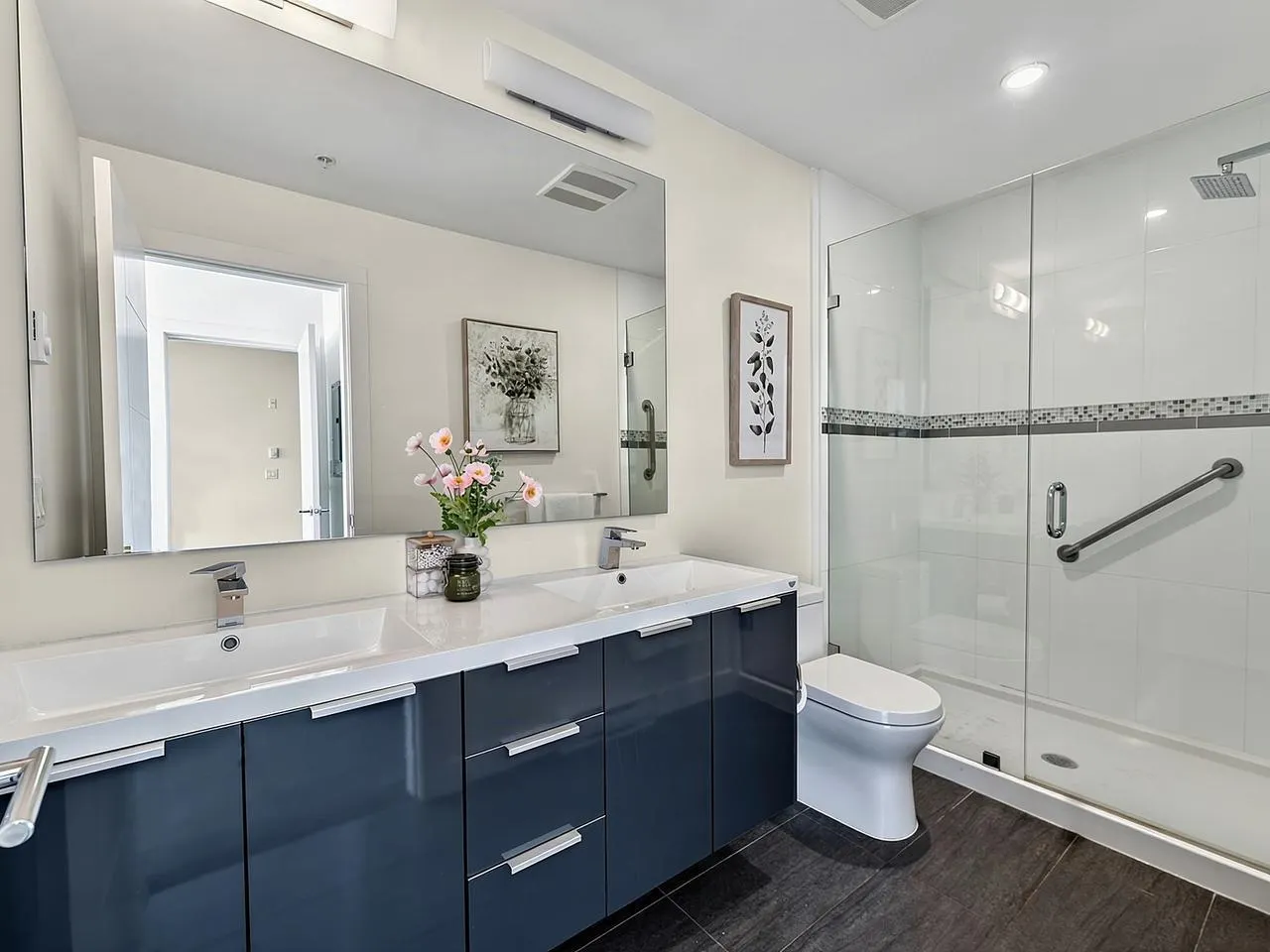 16398 64 Avenue #202