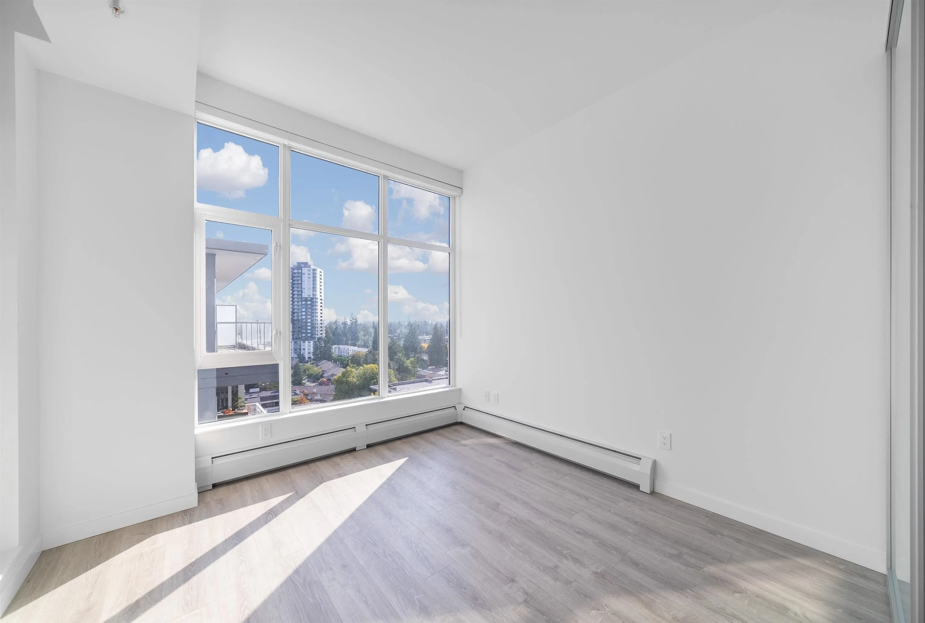 13350 Central Avenue #516
