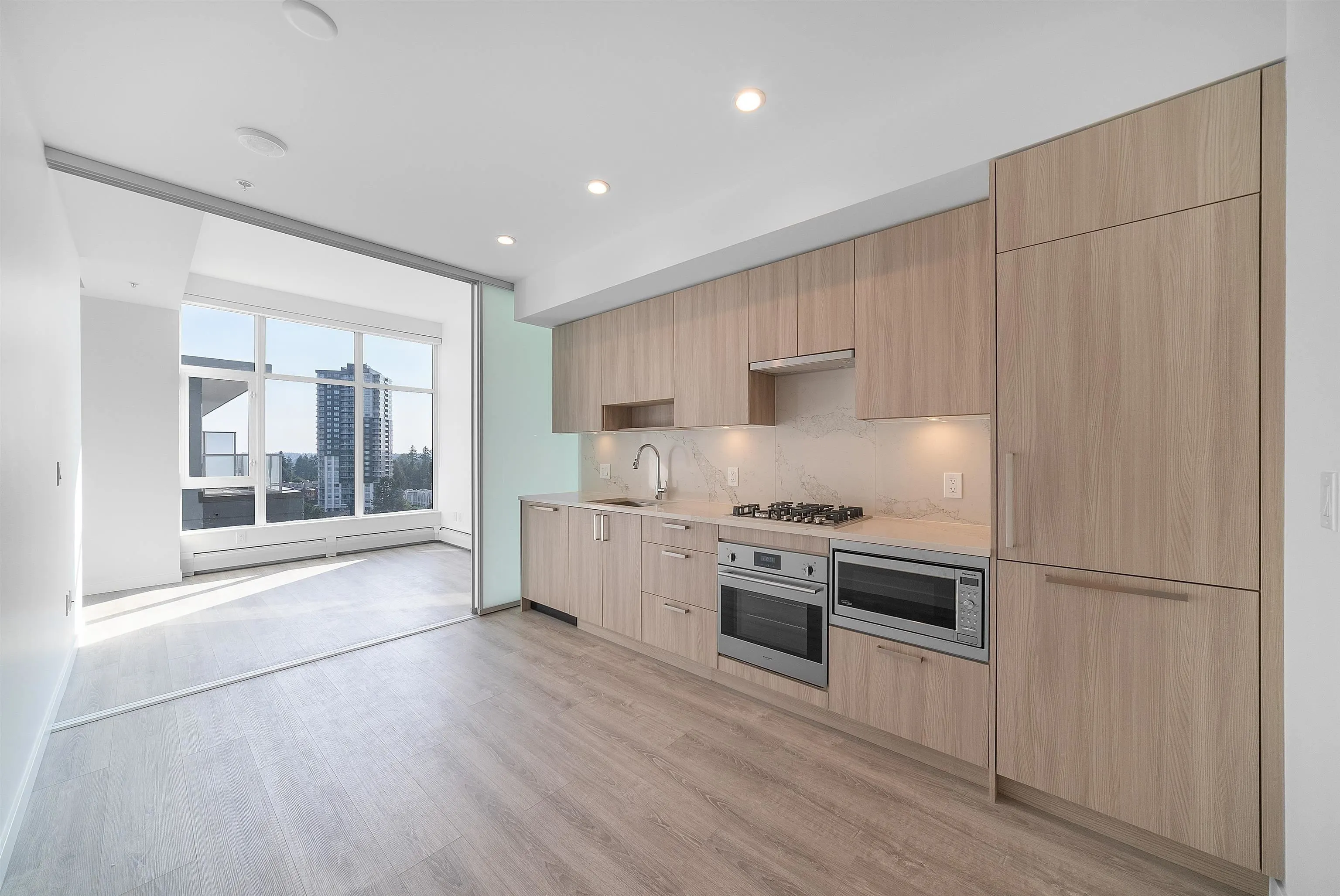 13350 Central Avenue #516