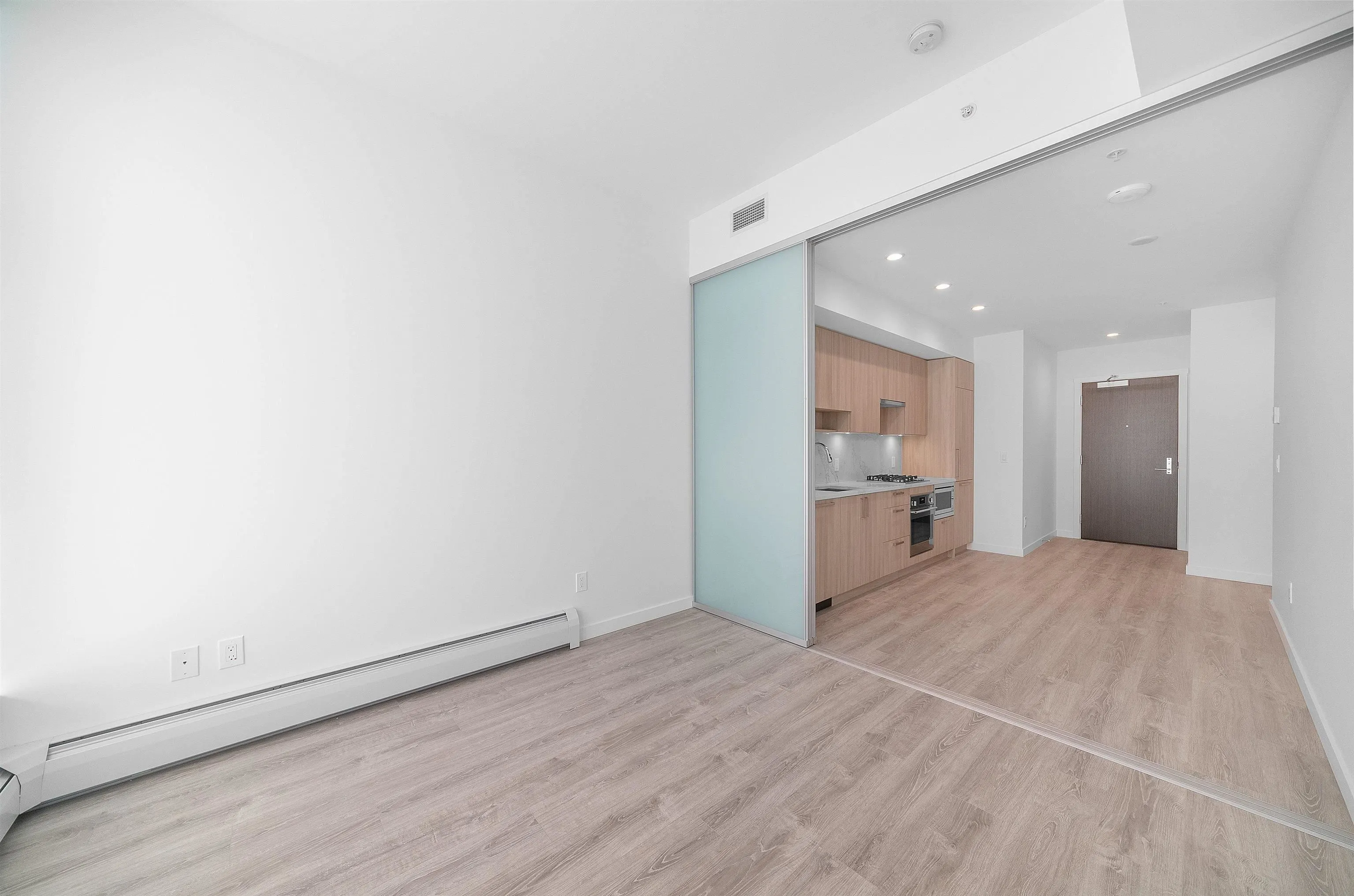 13350 Central Avenue #516