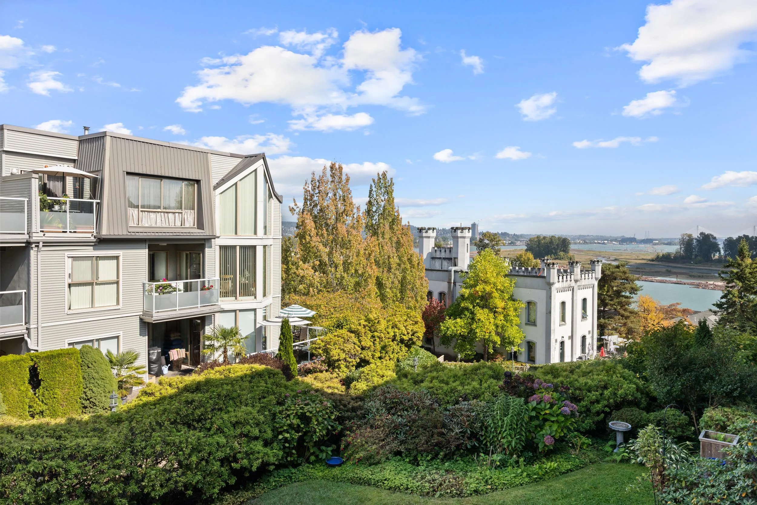 48 Richmond Street #306