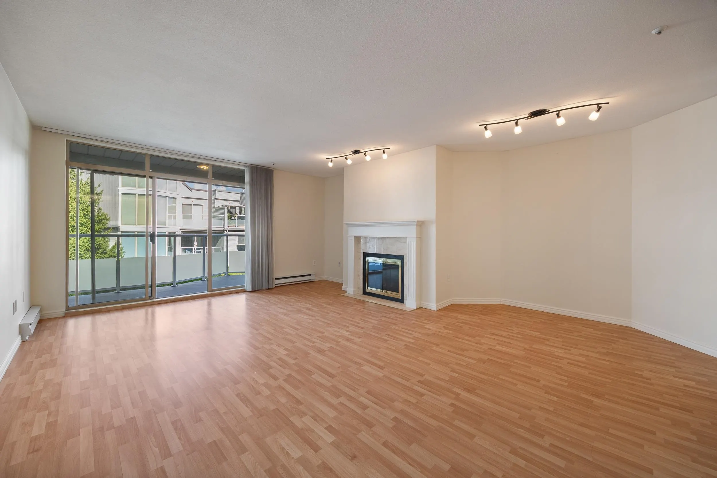 48 Richmond Street #306