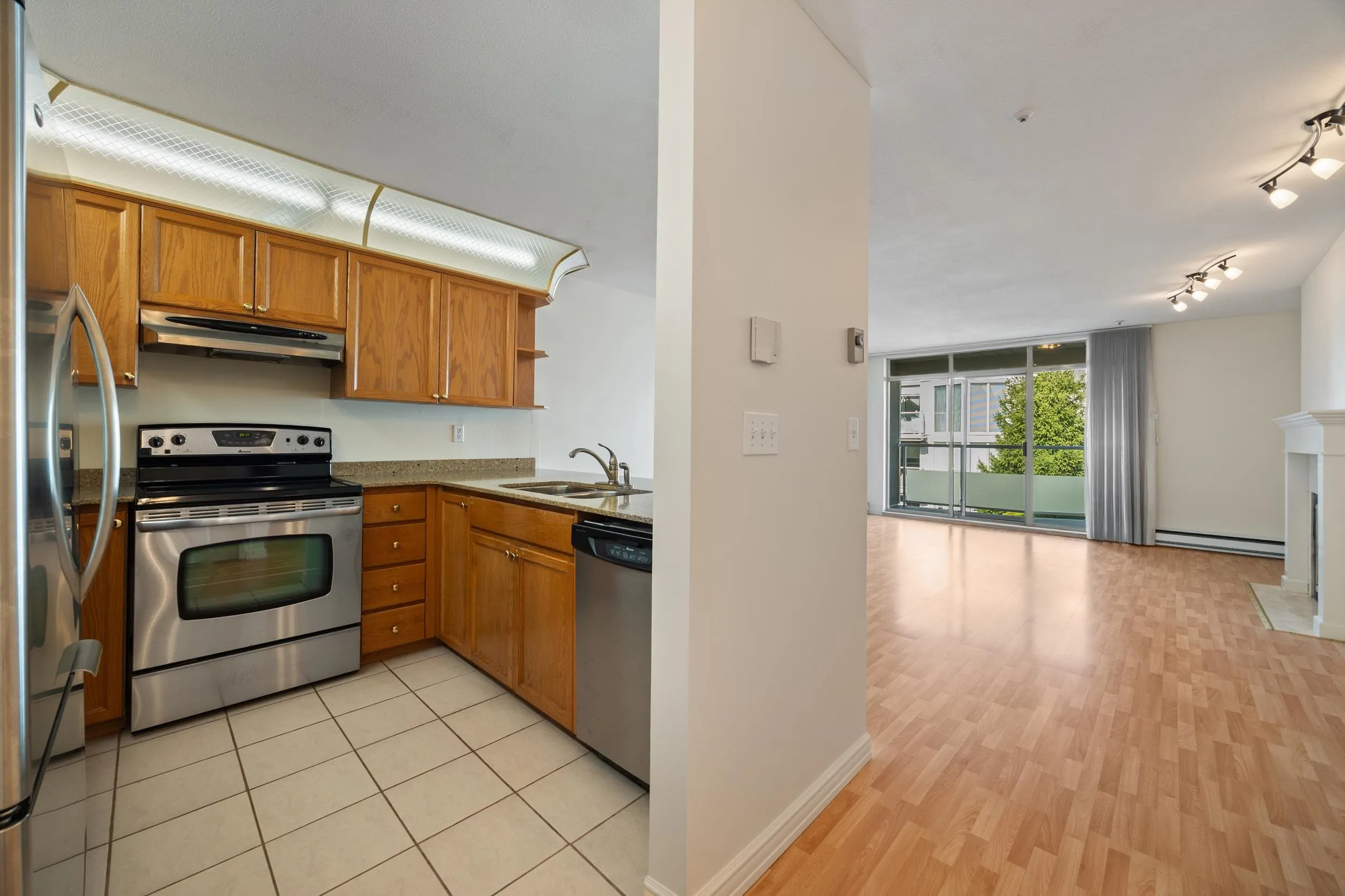48 Richmond Street #306