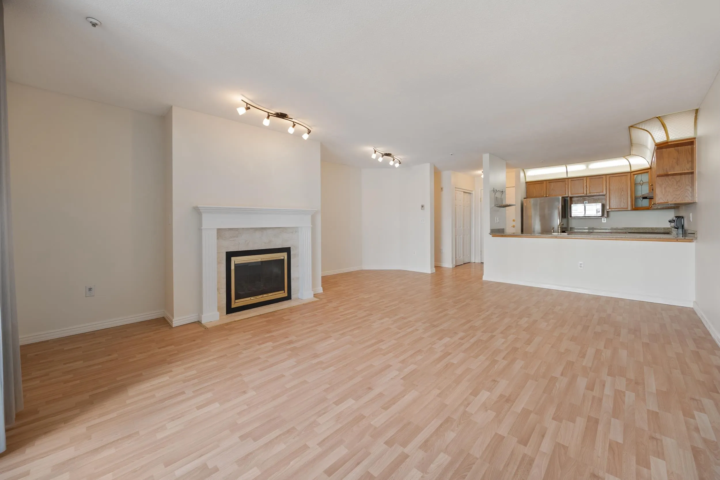 48 Richmond Street #306