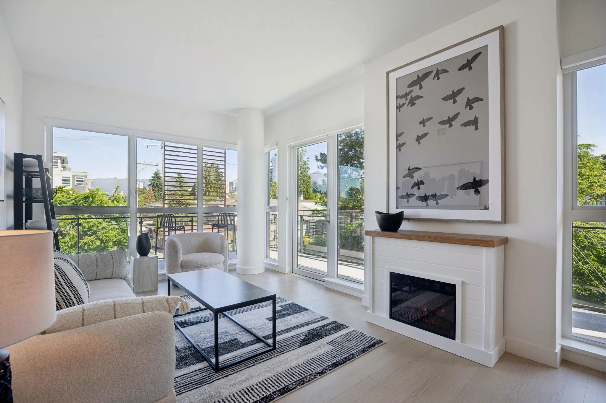 422 E 3rd Street #321
