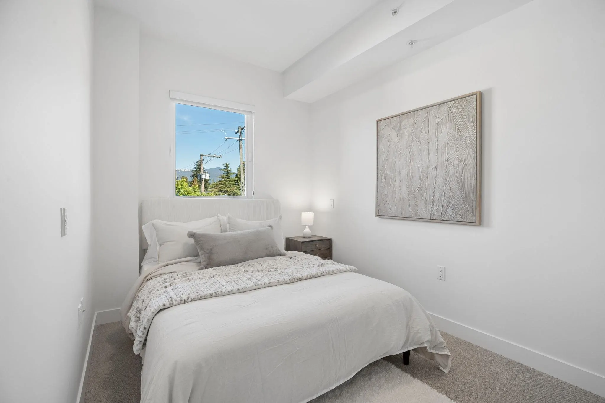 422 E 3rd Street #321