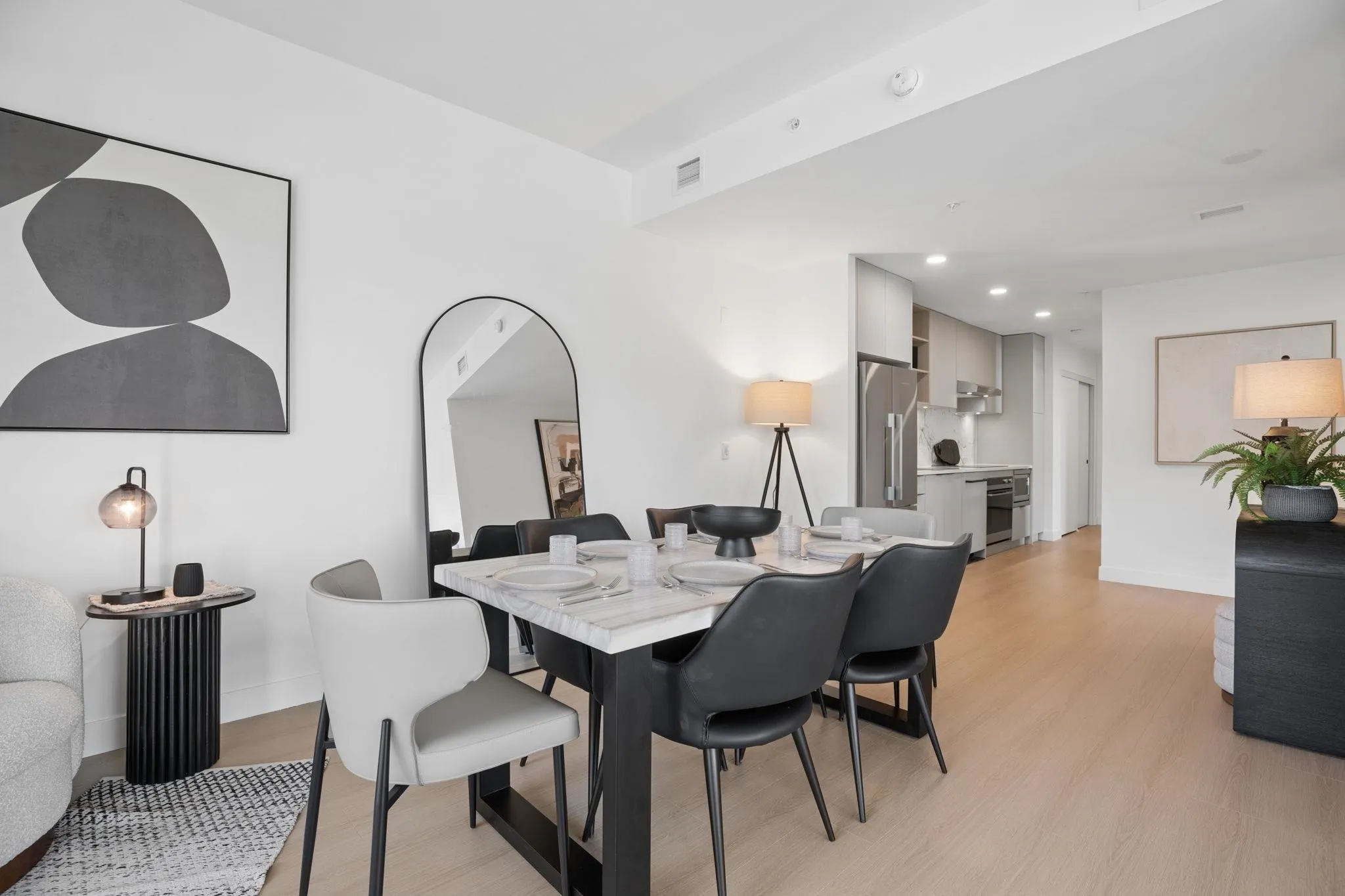 422 E 3rd Street #321