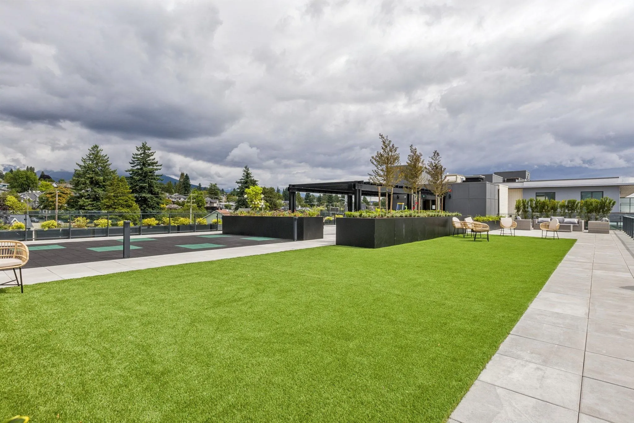 422 E 3rd Street #321