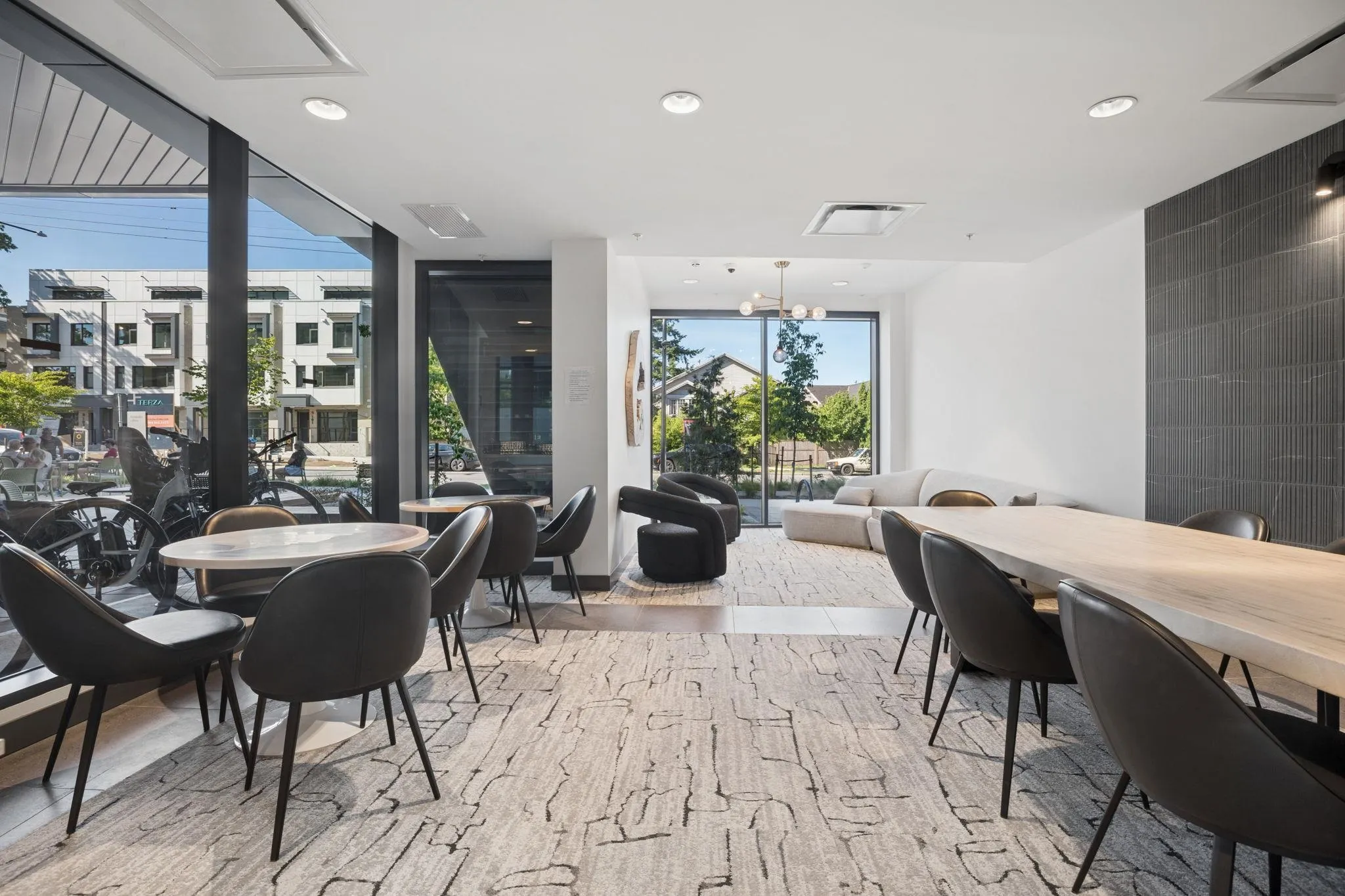 422 E 3rd Street #321