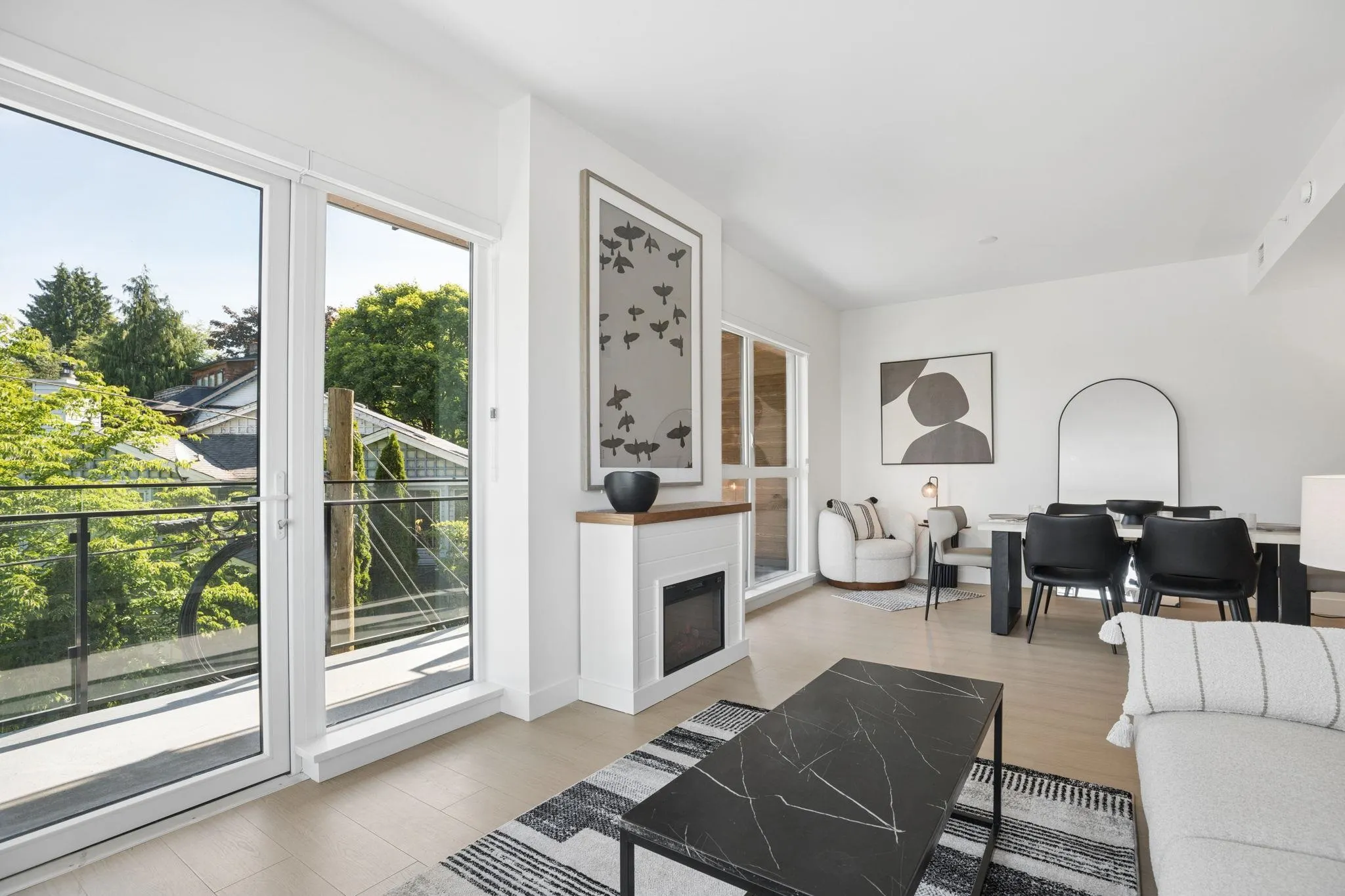 422 E 3rd Street #321
