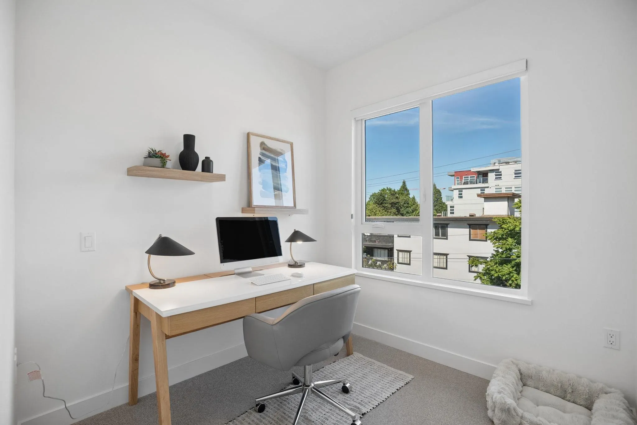 422 E 3rd Street #321