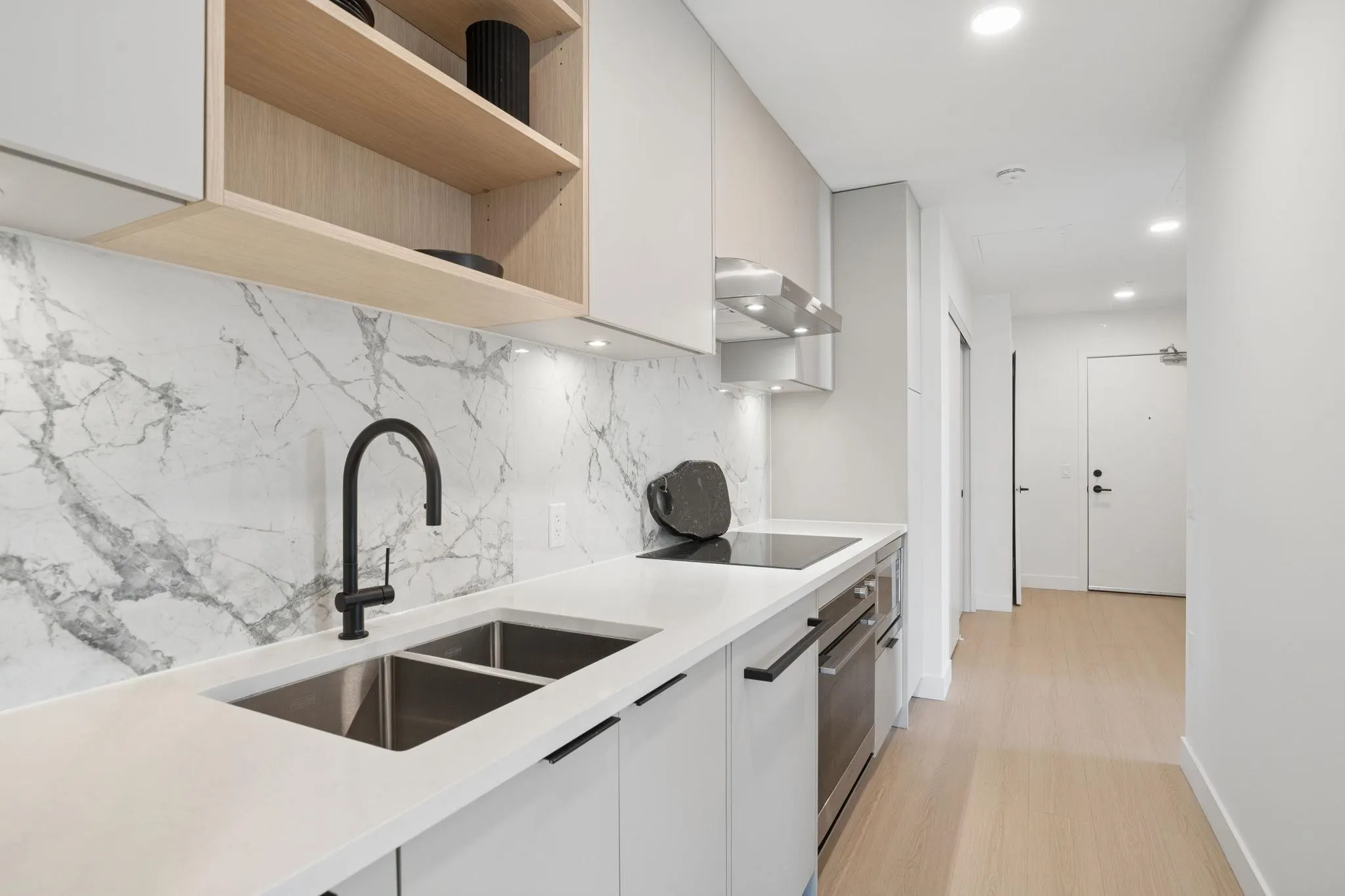 422 E 3rd Street #321