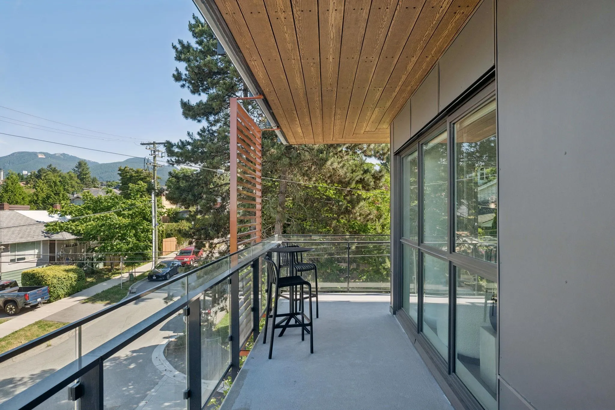 422 E 3rd Street #321
