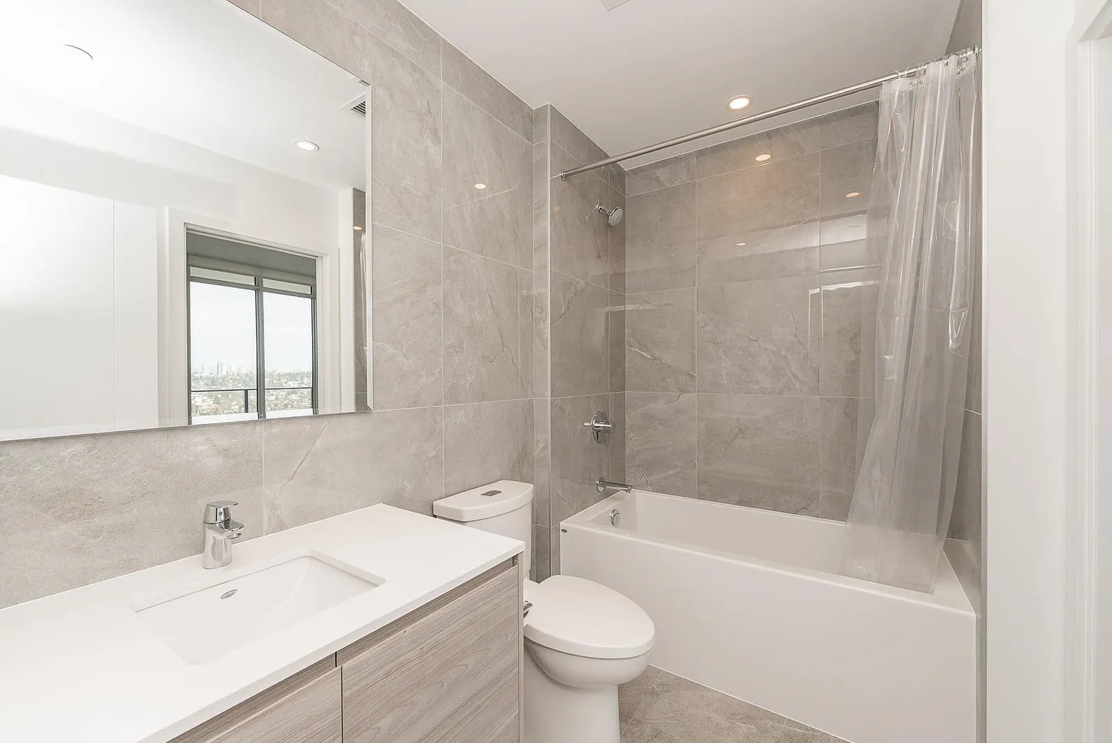 660 Quayside Drive #3602