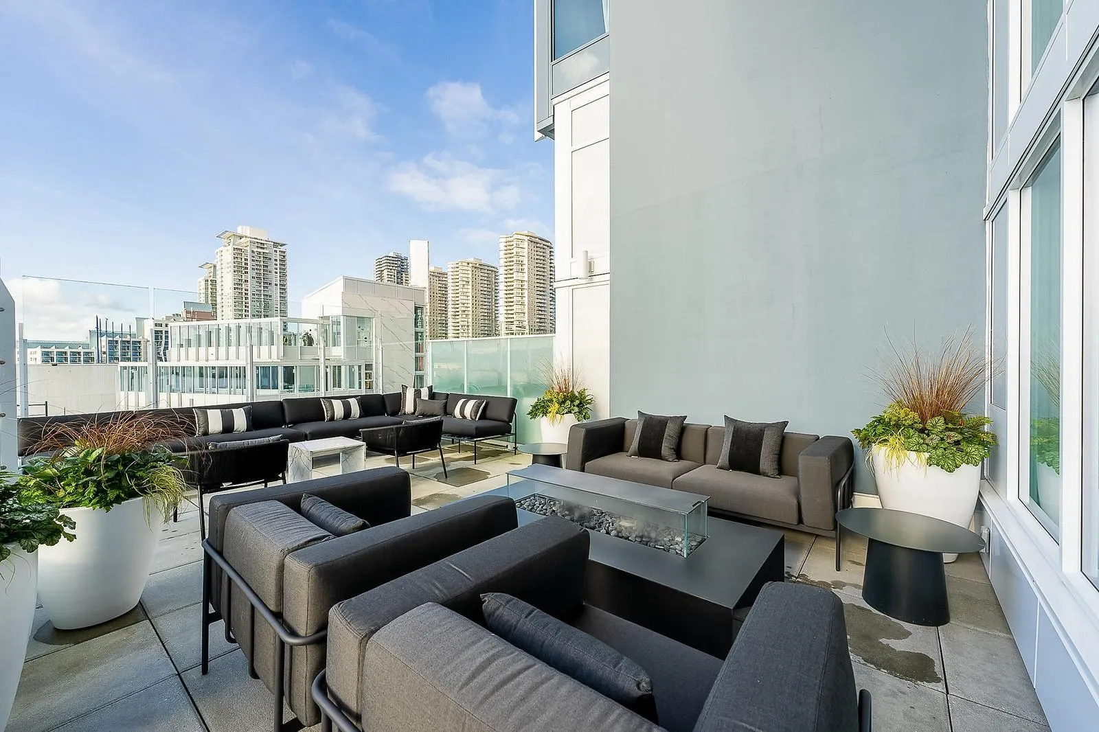 660 Quayside Drive #3602