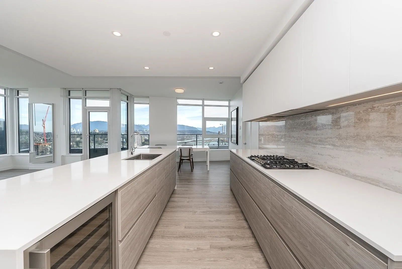 660 Quayside Drive #3602