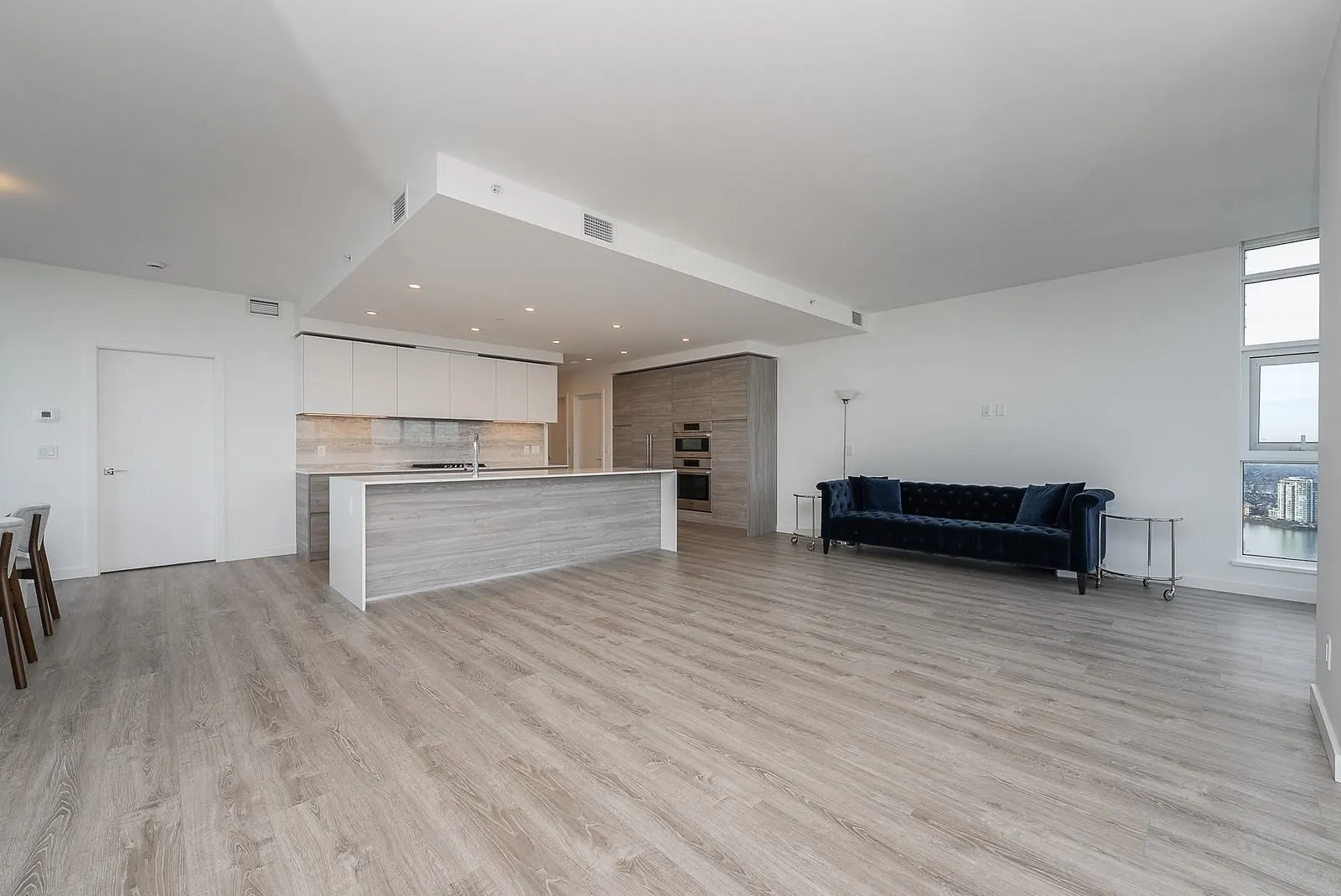 660 Quayside Drive #3602