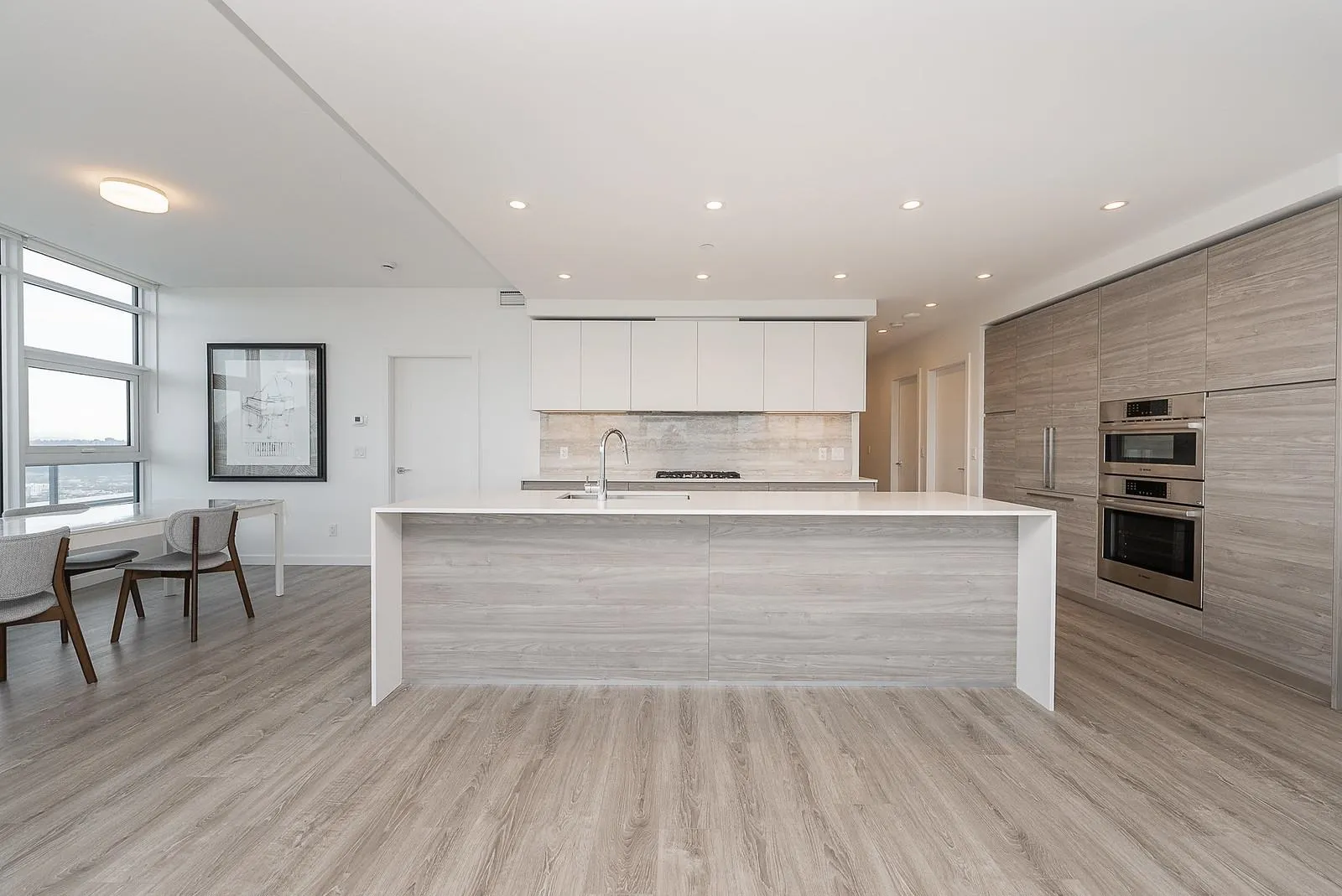 660 Quayside Drive #3602
